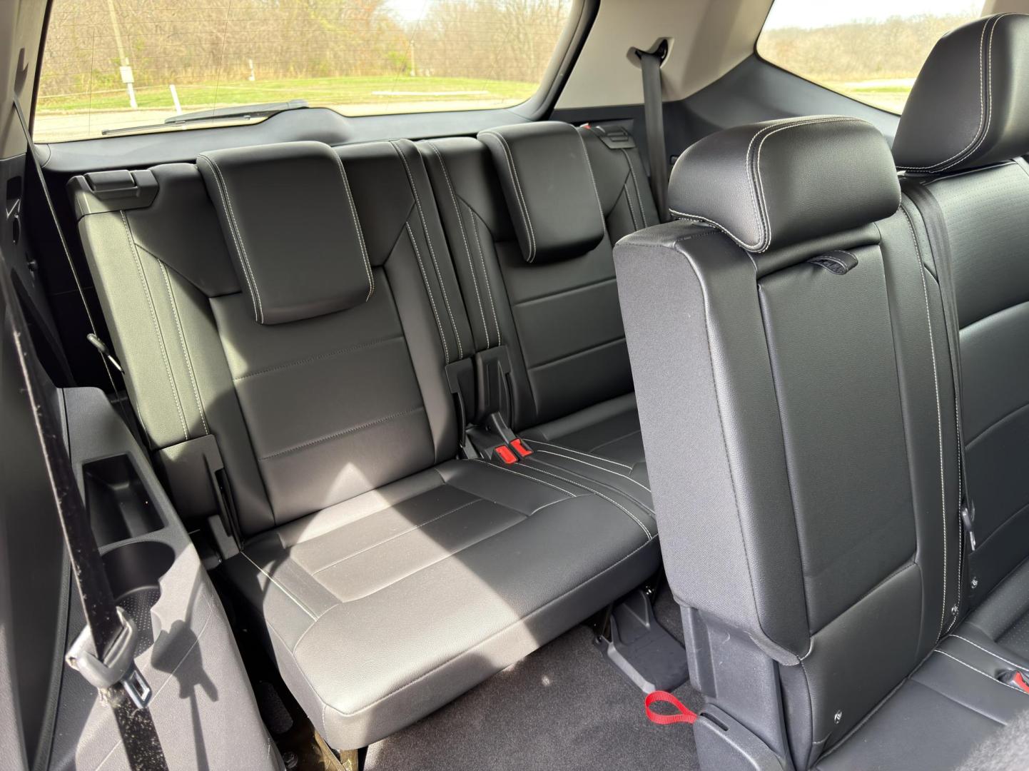 2022 BLUE /Black Volkswagen Atlas V6 SE w/Technology 4MOTION (1V2KR2CA2NC) with an 3.6L V6 engine, Automatic transmission, located at 2990 Old Orchard Rd., Jackson, MO, 63755, 37.354214, -89.612106 - 2022 Volkswagen Atlas SE 85xxx miles All Wheel Drive 3.6L V6 Automatic Leather 3rd Row Backup Camera Power Driver Seat Heated Seats Sunroof Bluetooth Remote Start Cruise Power Windows/Locks/Mirrors We have financing available and we accept trades! Fill out a credit application on our - Photo#20