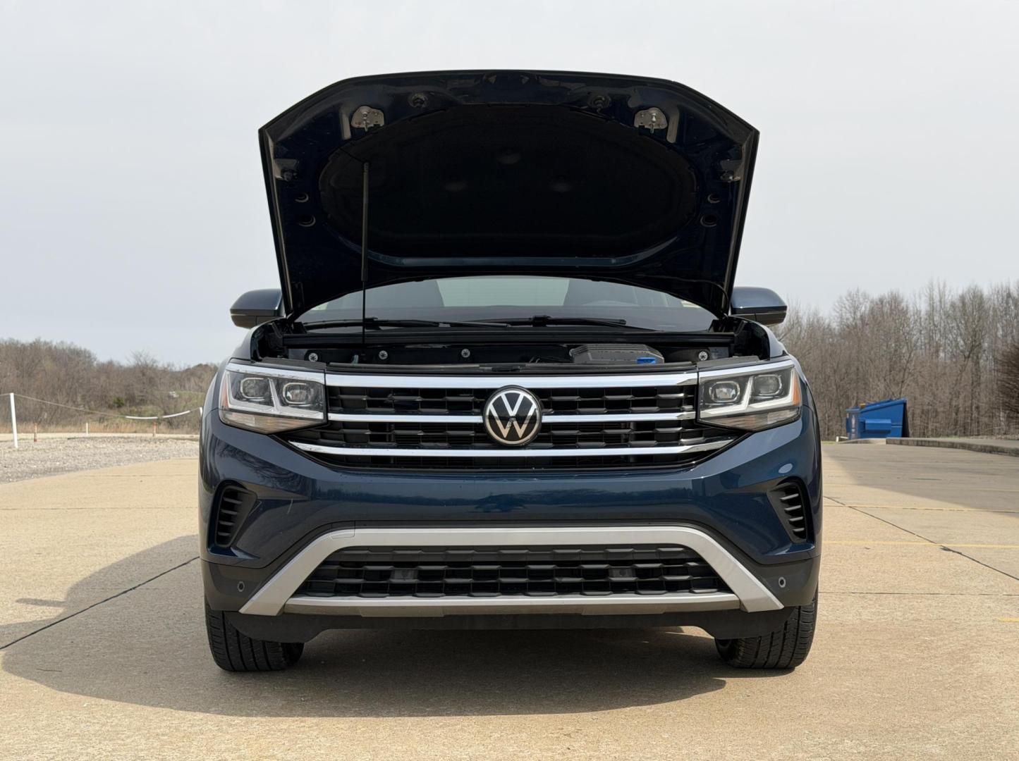 2022 BLUE /Black Volkswagen Atlas V6 SE w/Technology 4MOTION (1V2KR2CA2NC) with an 3.6L V6 engine, Automatic transmission, located at 2990 Old Orchard Rd., Jackson, MO, 63755, 37.354214, -89.612106 - 2022 Volkswagen Atlas SE 85xxx miles All Wheel Drive 3.6L V6 Automatic Leather 3rd Row Backup Camera Power Driver Seat Heated Seats Sunroof Bluetooth Remote Start Cruise Power Windows/Locks/Mirrors We have financing available and we accept trades! Fill out a credit application on our - Photo#37
