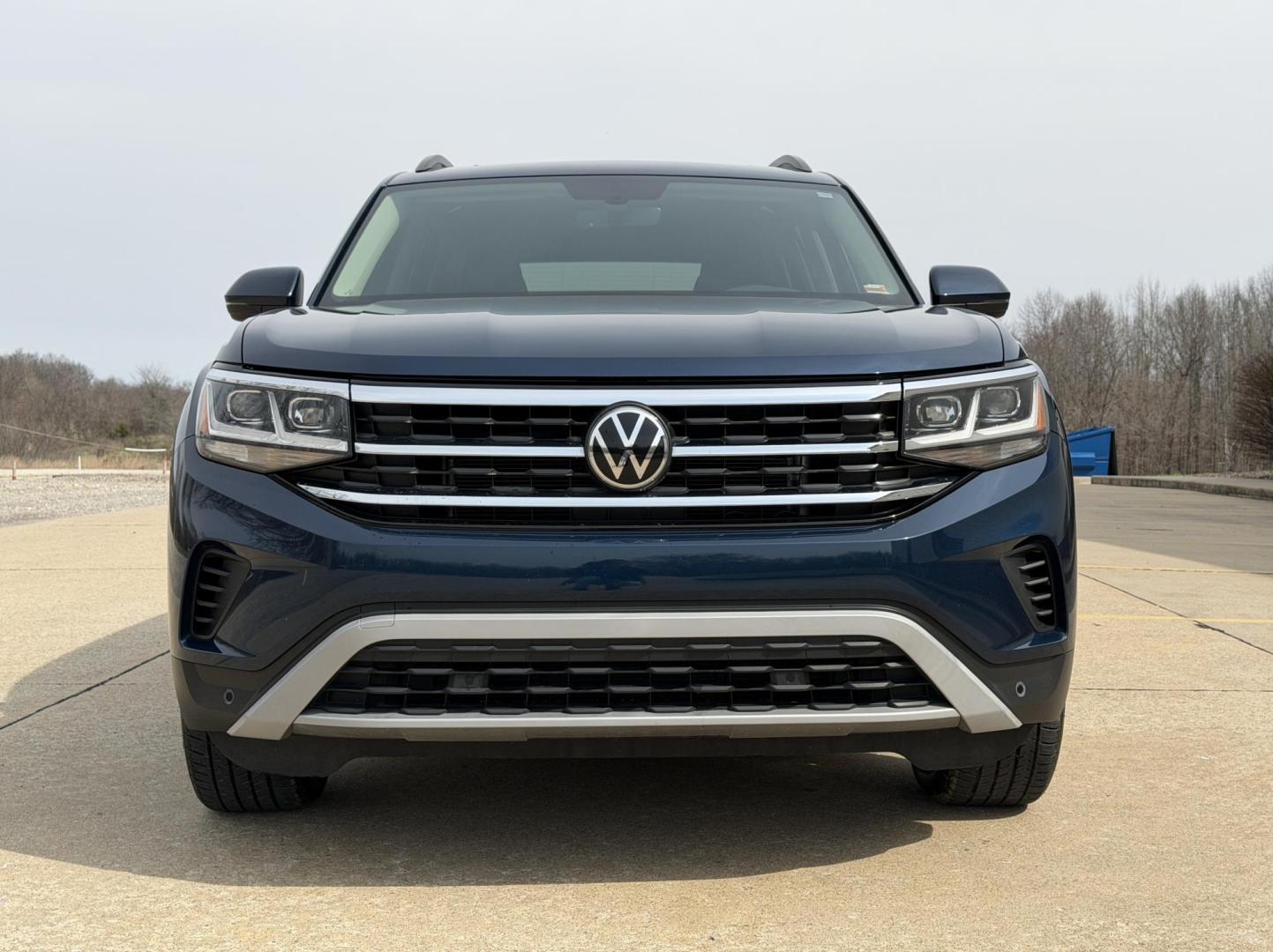 2022 BLUE /Black Volkswagen Atlas V6 SE w/Technology 4MOTION (1V2KR2CA2NC) with an 3.6L V6 engine, Automatic transmission, located at 2990 Old Orchard Rd., Jackson, MO, 63755, 37.354214, -89.612106 - 2022 Volkswagen Atlas SE 85xxx miles All Wheel Drive 3.6L V6 Automatic Leather 3rd Row Backup Camera Power Driver Seat Heated Seats Sunroof Bluetooth Remote Start Cruise Power Windows/Locks/Mirrors We have financing available and we accept trades! Fill out a credit application on our - Photo#13
