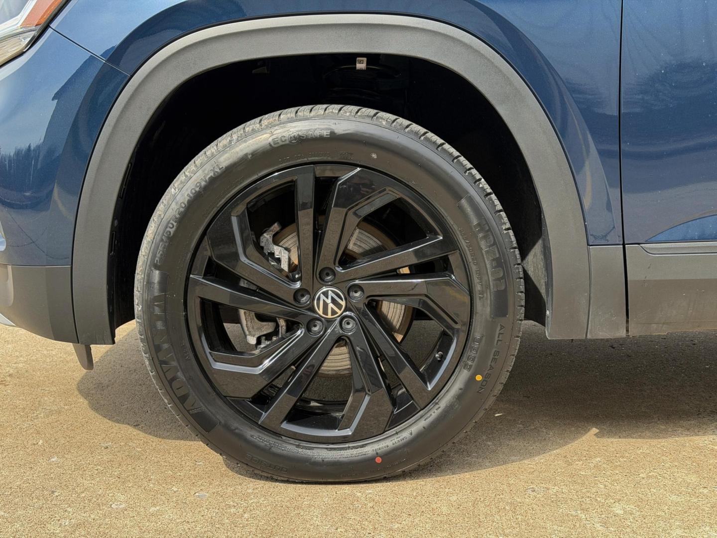 2022 BLUE /Black Volkswagen Atlas V6 SE w/Technology 4MOTION (1V2KR2CA2NC) with an 3.6L V6 engine, Automatic transmission, located at 2990 Old Orchard Rd., Jackson, MO, 63755, 37.354214, -89.612106 - 2022 Volkswagen Atlas SE 85xxx miles All Wheel Drive 3.6L V6 Automatic Leather 3rd Row Backup Camera Power Driver Seat Heated Seats Sunroof Bluetooth Remote Start Cruise Power Windows/Locks/Mirrors We have financing available and we accept trades! Fill out a credit application on our - Photo#40