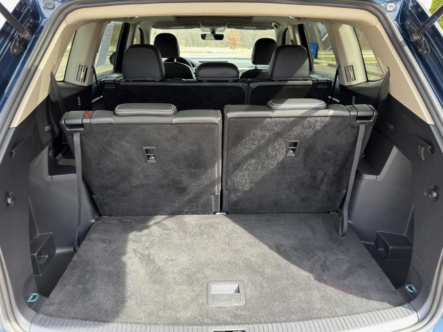 2022 BLUE /Black Volkswagen Atlas V6 SE w/Technology 4MOTION (1V2KR2CA2NC) with an 3.6L V6 engine, Automatic transmission, located at 2990 Old Orchard Rd., Jackson, MO, 63755, 37.354214, -89.612106 - 2022 Volkswagen Atlas SE 85xxx miles All Wheel Drive 3.6L V6 Automatic Leather 3rd Row Backup Camera Power Driver Seat Heated Seats Sunroof Bluetooth Remote Start Cruise Power Windows/Locks/Mirrors We have financing available and we accept trades! Fill out a credit application on our - Photo#22