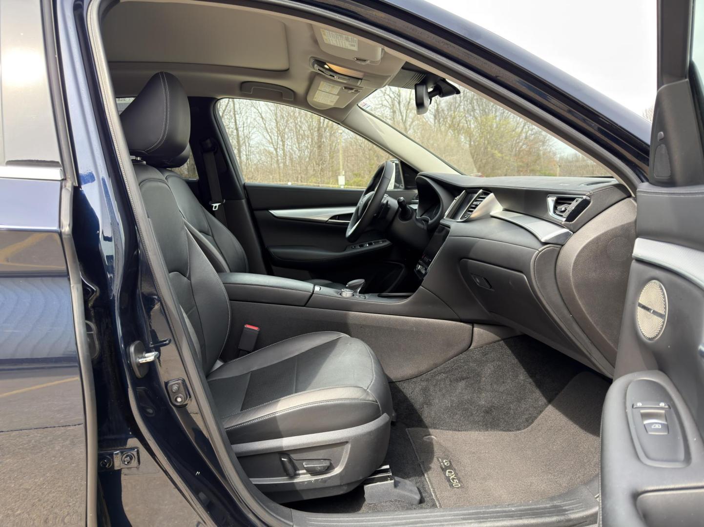 2020 BLUE /Black Infiniti QX50 PURE AWD (3PCAJ5M34LF) with an 2.0L 4 Cyl. engine, CVT transmission, located at 2990 Old Orchard Rd., Jackson, MO, 63755, 37.354214, -89.612106 - 2020 Infiniti QX50 Pure 1-Owner 47xxx miles All Wheel Drive 2.0L 4 Cyl. Automatic Leather Navigation Power/Heated/Cooled Seats Backup Camera Sunroof Bluetooth Remote Start Cruise Power Windows/Locks/Mirrors We have financing available and we accept trades! Fill out a credit applicatio - Photo#18