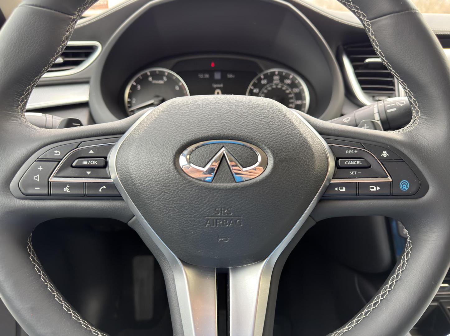 2020 BLUE /Black Infiniti QX50 PURE AWD (3PCAJ5M34LF) with an 2.0L 4 Cyl. engine, CVT transmission, located at 2990 Old Orchard Rd., Jackson, MO, 63755, 37.354214, -89.612106 - 2020 Infiniti QX50 Pure 1-Owner 47xxx miles All Wheel Drive 2.0L 4 Cyl. Automatic Leather Navigation Power/Heated/Cooled Seats Backup Camera Sunroof Bluetooth Remote Start Cruise Power Windows/Locks/Mirrors We have financing available and we accept trades! Fill out a credit applicatio - Photo#26