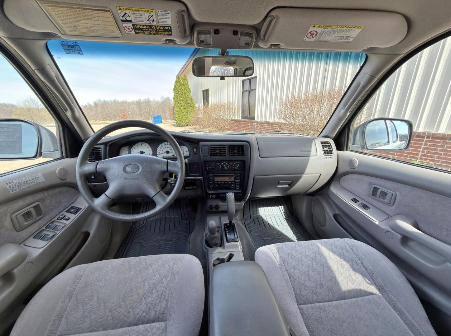 2003 SILVER /Gray Toyota Tacoma SR5 Double Cab V6 4WD (5TEHN72N33Z) with an 3.4L V6 engine, Automatic transmission, located at 2990 Old Orchard Rd., Jackson, MO, 63755, 37.354214, -89.612106 - 2003 Toyota Tacoma SR5 315xxx miles 4x4 3.4L V6 Automatic Cruise Power Windows/Locks/Mirrors We have financing available and we accept trades! Fill out a credit application on our website or come by today! If you have any questions, give us a call at (573) 204-7777 or visit our website at fi - Photo#18