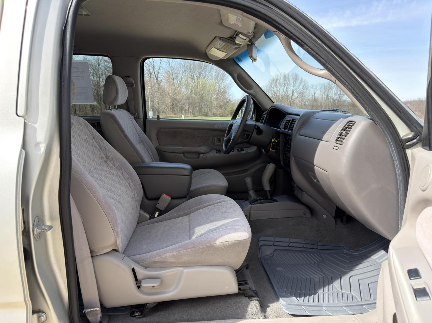 2003 SILVER /Gray Toyota Tacoma SR5 Double Cab V6 4WD (5TEHN72N33Z) with an 3.4L V6 engine, Automatic transmission, located at 2990 Old Orchard Rd., Jackson, MO, 63755, 37.354214, -89.612106 - 2003 Toyota Tacoma SR5 315xxx miles 4x4 3.4L V6 Automatic Cruise Power Windows/Locks/Mirrors We have financing available and we accept trades! Fill out a credit application on our website or come by today! If you have any questions, give us a call at (573) 204-7777 or visit our website at fi - Photo#13