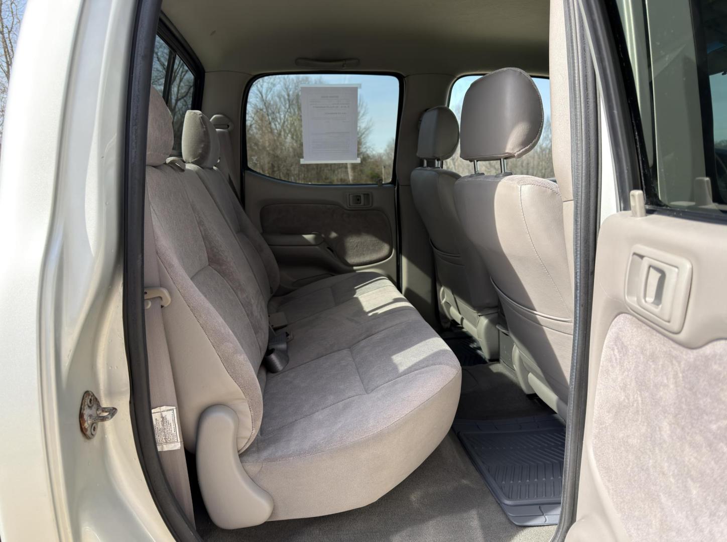 2003 SILVER /Gray Toyota Tacoma SR5 Double Cab V6 4WD (5TEHN72N33Z) with an 3.4L V6 engine, Automatic transmission, located at 2990 Old Orchard Rd., Jackson, MO, 63755, 37.354214, -89.612106 - 2003 Toyota Tacoma SR5 315xxx miles 4x4 3.4L V6 Automatic Cruise Power Windows/Locks/Mirrors We have financing available and we accept trades! Fill out a credit application on our website or come by today! If you have any questions, give us a call at (573) 204-7777 or visit our website at fi - Photo#15