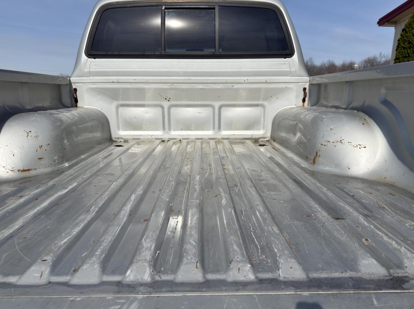 2003 SILVER /Gray Toyota Tacoma SR5 Double Cab V6 4WD (5TEHN72N33Z) with an 3.4L V6 engine, Automatic transmission, located at 2990 Old Orchard Rd., Jackson, MO, 63755, 37.354214, -89.612106 - 2003 Toyota Tacoma SR5 315xxx miles 4x4 3.4L V6 Automatic Cruise Power Windows/Locks/Mirrors We have financing available and we accept trades! Fill out a credit application on our website or come by today! If you have any questions, give us a call at (573) 204-7777 or visit our website at fi - Photo#17
