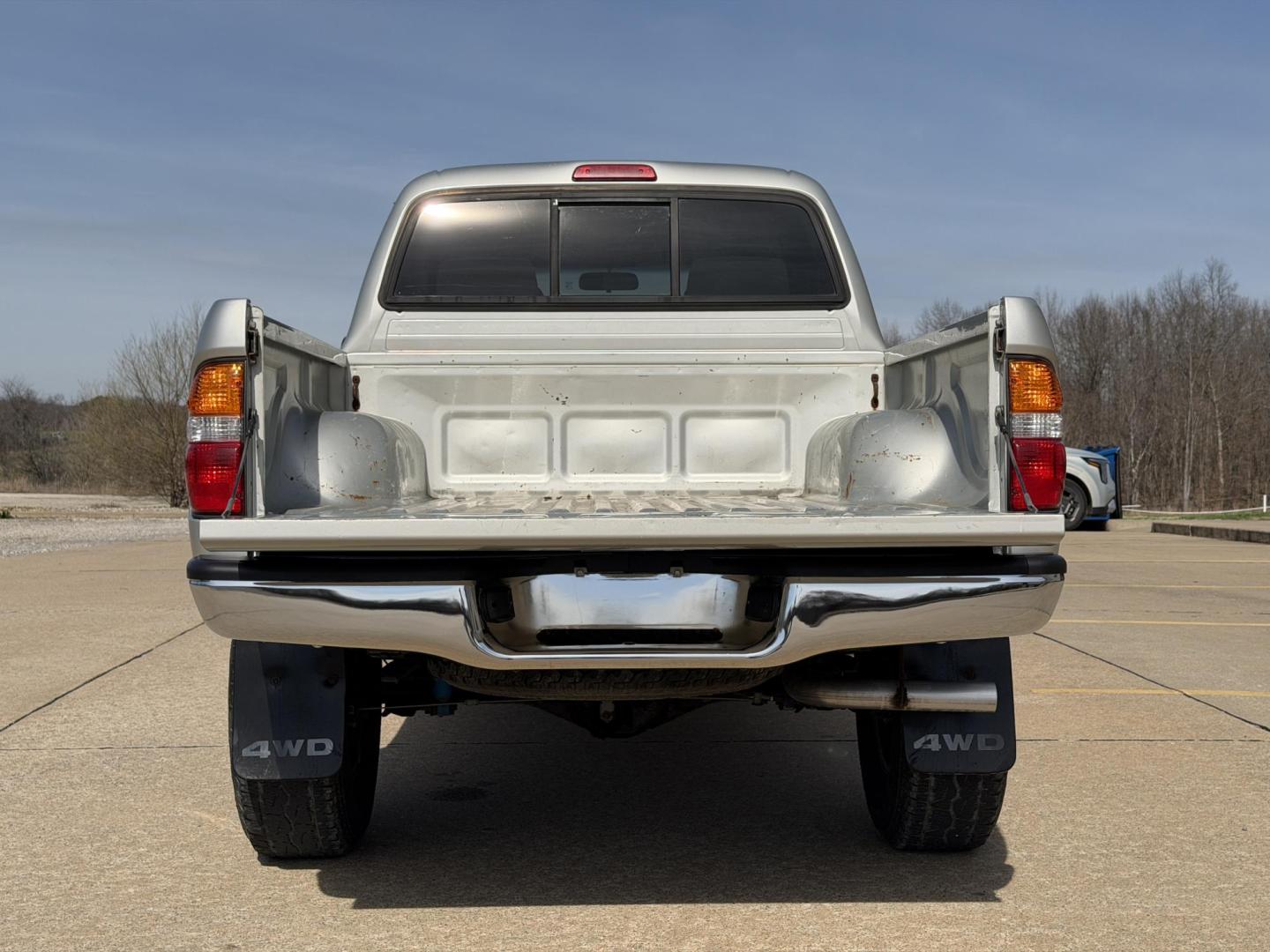 2003 SILVER /Gray Toyota Tacoma SR5 Double Cab V6 4WD (5TEHN72N33Z) with an 3.4L V6 engine, Automatic transmission, located at 2990 Old Orchard Rd., Jackson, MO, 63755, 37.354214, -89.612106 - 2003 Toyota Tacoma SR5 315xxx miles 4x4 3.4L V6 Automatic Cruise Power Windows/Locks/Mirrors We have financing available and we accept trades! Fill out a credit application on our website or come by today! If you have any questions, give us a call at (573) 204-7777 or visit our website at fi - Photo#16