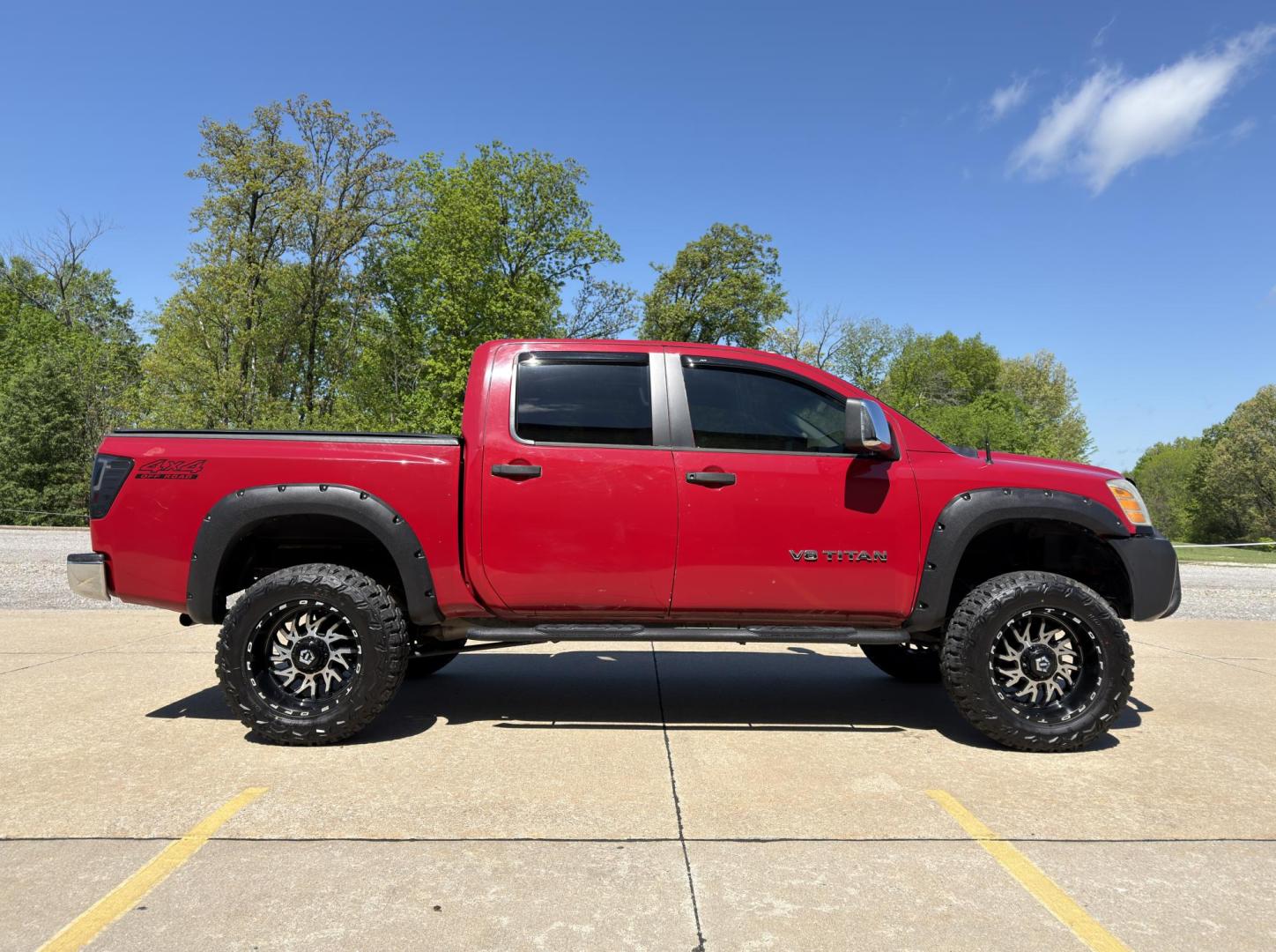 2007 RED /Black Nissan Titan XE Crew Cab 4WD (1N6AA07B37N) with an 5.6L V8 engine, Automatic transmission, located at 2990 Old Orchard Rd., Jackson, MO, 63755, 37.354214, -89.612106 - 2007 Nissan Titan XE 165xxx miles 4x4 5.6L V8 Automatic Backup Camera Bluetooth Cruise Power Windows/Locks/Mirrors We have financing available and we accept trades! Fill out a credit application on our website or come by today! If you have any questions, give us a call at (573) 204-7777 or - Photo#6