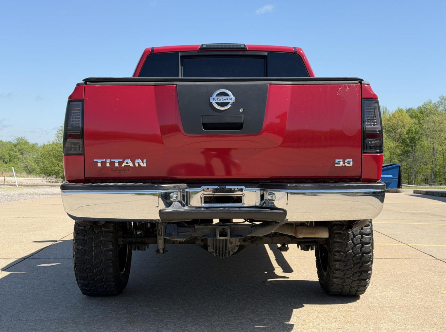 2007 RED /Black Nissan Titan XE Crew Cab 4WD (1N6AA07B37N) with an 5.6L V8 engine, Automatic transmission, located at 2990 Old Orchard Rd., Jackson, MO, 63755, 37.354214, -89.612106 - 2007 Nissan Titan XE 165xxx miles 4x4 5.6L V8 Automatic Backup Camera Bluetooth Cruise Power Windows/Locks/Mirrors We have financing available and we accept trades! Fill out a credit application on our website or come by today! If you have any questions, give us a call at (573) 204-7777 or - Photo#9