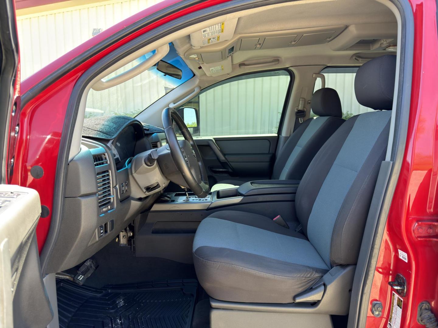 2007 RED /Black Nissan Titan XE Crew Cab 4WD (1N6AA07B37N) with an 5.6L V8 engine, Automatic transmission, located at 2990 Old Orchard Rd., Jackson, MO, 63755, 37.354214, -89.612106 - 2007 Nissan Titan XE 165xxx miles 4x4 5.6L V8 Automatic Backup Camera Bluetooth Cruise Power Windows/Locks/Mirrors We have financing available and we accept trades! Fill out a credit application on our website or come by today! If you have any questions, give us a call at (573) 204-7777 or - Photo#12