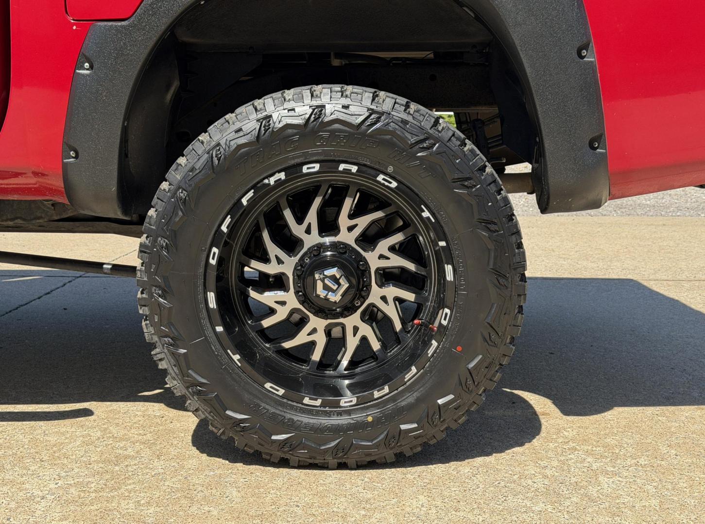 2007 RED /Black Nissan Titan XE Crew Cab 4WD (1N6AA07B37N) with an 5.6L V8 engine, Automatic transmission, located at 2990 Old Orchard Rd., Jackson, MO, 63755, 37.354214, -89.612106 - 2007 Nissan Titan XE 165xxx miles 4x4 5.6L V8 Automatic Backup Camera Bluetooth Cruise Power Windows/Locks/Mirrors We have financing available and we accept trades! Fill out a credit application on our website or come by today! If you have any questions, give us a call at (573) 204-7777 or - Photo#36