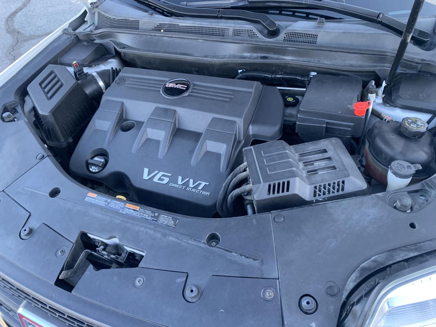 2015 WHITE /BLACK GMC Terrain SLE2 (2GKFLRE35F6) with an 3.6L V6 DOHC 24V engine, Automatic transmission, located at 506 S. Kingshighway, Cape Girardeau, MO, 63703, (573) 235-5000, 37.294991, -89.553635 - 2015 GMC Terrain SLE2 174,xxx miles Heated Seats Power Drivers Seat Bluetooth Cruise Backup Camera We have financing available and we accept trades! Fill out a credit application on our website or come by today! If you have any questions, give us a call at (573) 235-5000 or visit our web - Photo#2