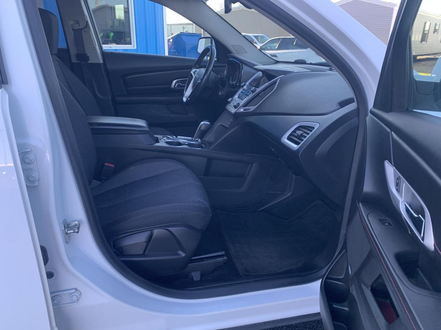 2015 WHITE /BLACK GMC Terrain SLE2 (2GKFLRE35F6) with an 3.6L V6 DOHC 24V engine, Automatic transmission, located at 506 S. Kingshighway, Cape Girardeau, MO, 63703, (573) 235-5000, 37.294991, -89.553635 - 2015 GMC Terrain SLE2 174,xxx miles Heated Seats Power Drivers Seat Bluetooth Cruise Backup Camera We have financing available and we accept trades! Fill out a credit application on our website or come by today! If you have any questions, give us a call at (573) 235-5000 or visit our web - Photo#11