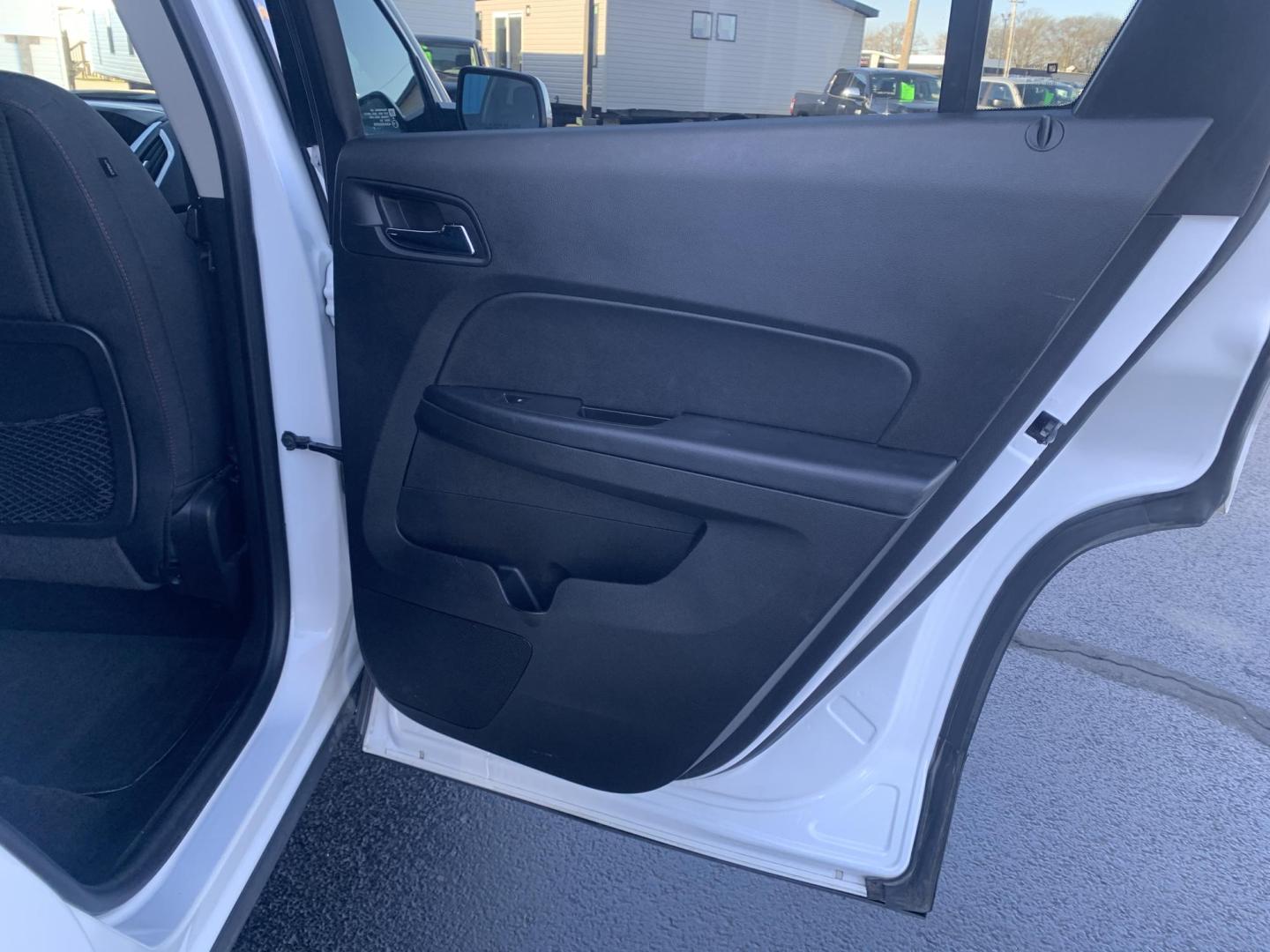 2015 WHITE /BLACK GMC Terrain SLE2 (2GKFLRE35F6) with an 3.6L V6 DOHC 24V engine, Automatic transmission, located at 506 S. Kingshighway, Cape Girardeau, MO, 63703, (573) 235-5000, 37.294991, -89.553635 - 2015 GMC Terrain SLE2 174,xxx miles Heated Seats Power Drivers Seat Bluetooth Cruise Backup Camera We have financing available and we accept trades! Fill out a credit application on our website or come by today! If you have any questions, give us a call at (573) 235-5000 or visit our web - Photo#12