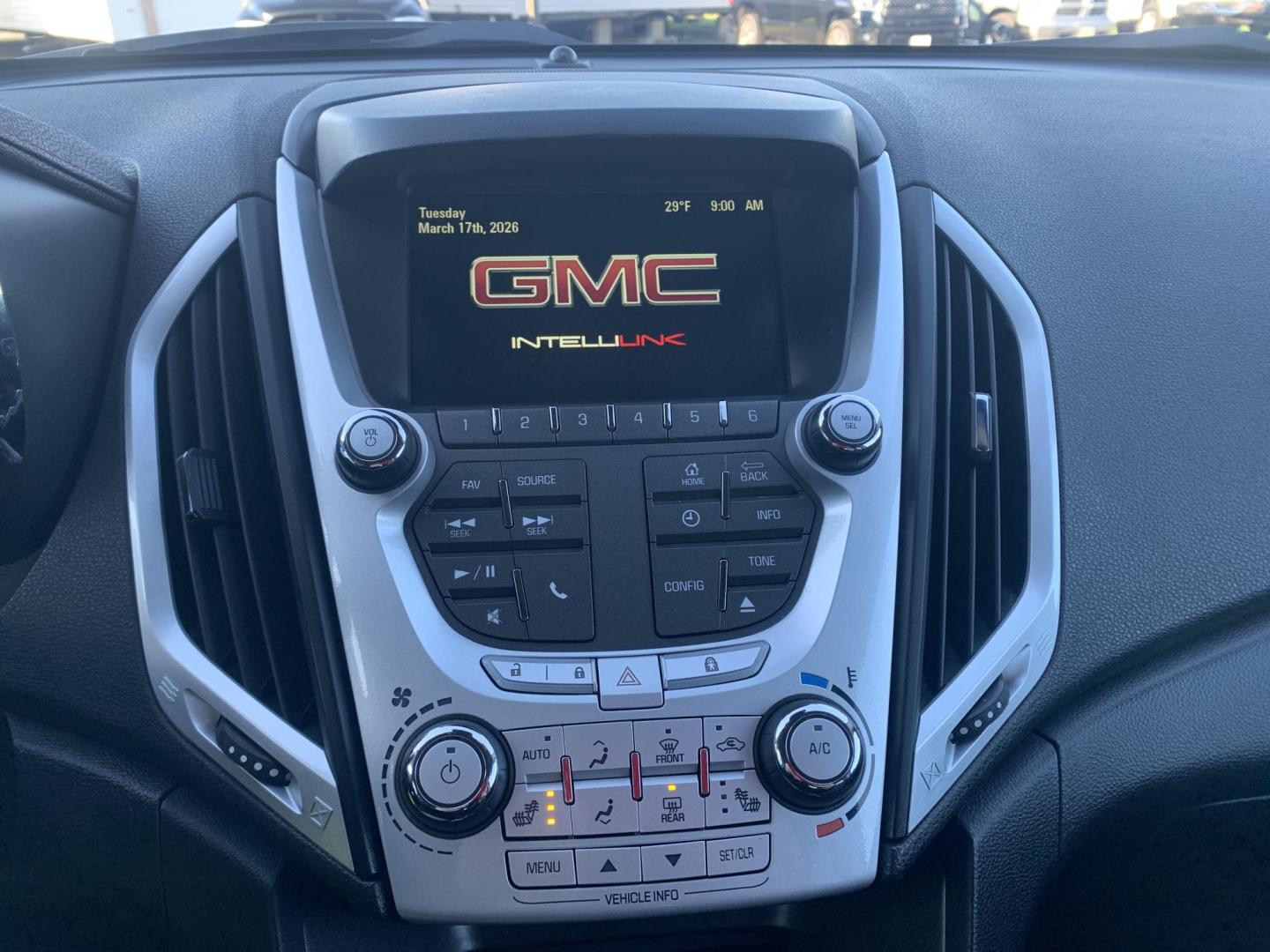 2015 WHITE /BLACK GMC Terrain SLE2 (2GKFLRE35F6) with an 3.6L V6 DOHC 24V engine, Automatic transmission, located at 506 S. Kingshighway, Cape Girardeau, MO, 63703, (573) 235-5000, 37.294991, -89.553635 - 2015 GMC Terrain SLE2 174,xxx miles Heated Seats Power Drivers Seat Bluetooth Cruise Backup Camera We have financing available and we accept trades! Fill out a credit application on our website or come by today! If you have any questions, give us a call at (573) 235-5000 or visit our web - Photo#26