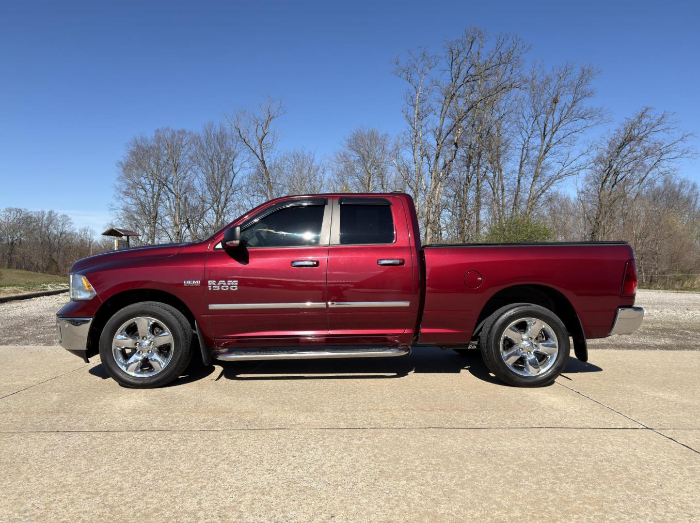 2017 MAROON /Gray RAM 1500 Big Horn Quad Cab 4WD (1C6RR7GTXHS) with an 5.7L V8 HEMI engine, Automatic transmission, located at 2990 Old Orchard Rd., Jackson, MO, 63755, 37.354214, -89.612106 - 2017 Ram 1500 Big Horn 103xxx miles 4x4 5.7L V8 HEMI Automatic Navigation Backup Camera Power Driver Seat Heated Seats Heated Steering Wheel Bluetooth Remote Start Cruise Power Windows/Locks/Mirrors We have financing available and we accept trades! Fill out a credit application on our - Photo#9