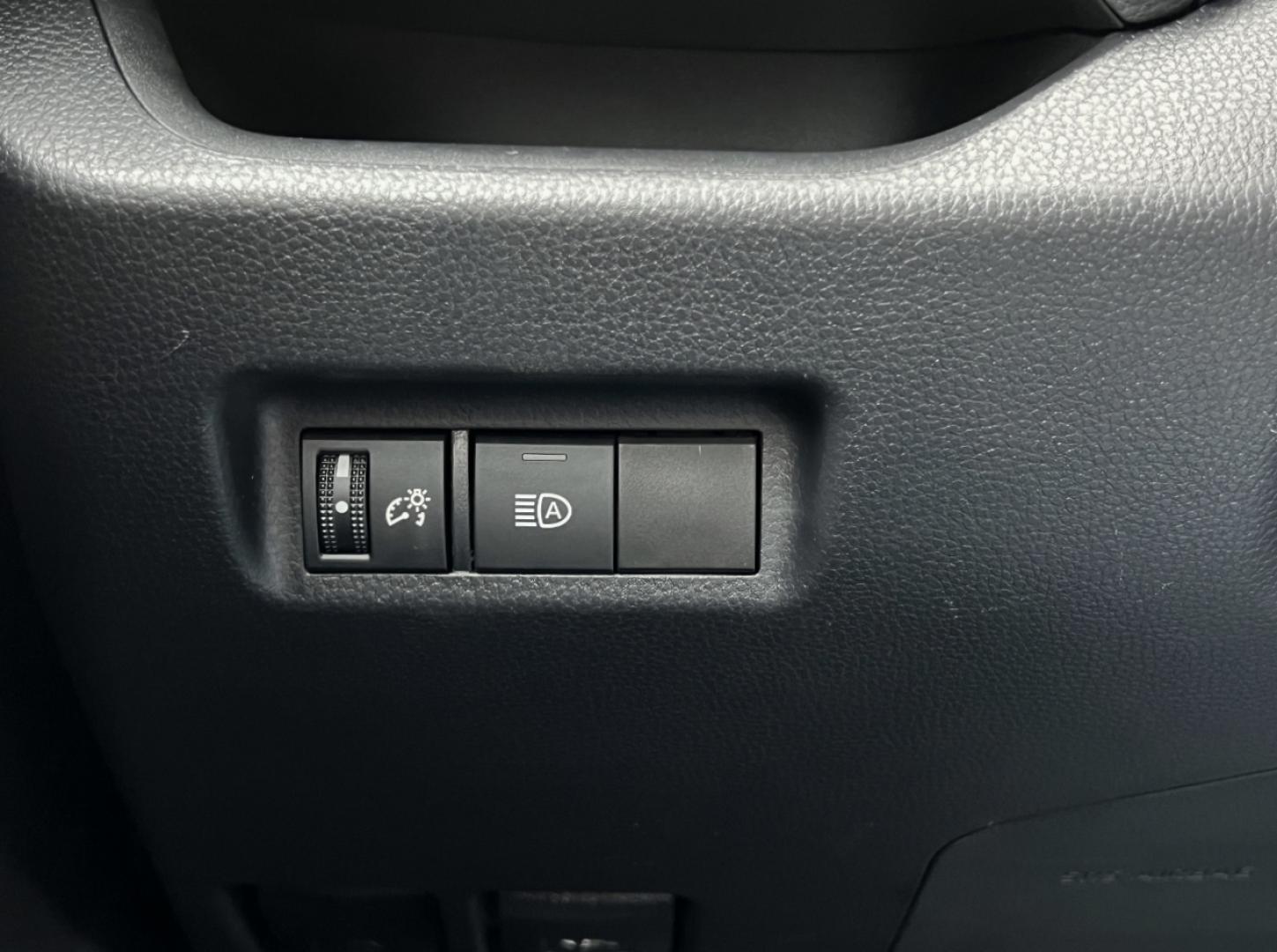 2020 BLACK /Gray Cloth TOYOTA RAV4 XLE (2T3P1RFV8LC) with an 2.5L 4 Cyl. engine, Automatic transmission, located at 2990 Old Orchard Rd., Jackson, MO, 63755, 37.354214, -89.612106 - 2020 Toyota RAV4 XLE 1-Owner 135xxx miles All Wheel Drive 2.5L 4 Cyl. Automatic Backup Camera Power Driver Seat Bluetooth Cruise Power Windows/Locks/Mirrors We have financing available and we accept trades! Fill out a credit application on our website or come by today! If you have any qu - Photo#29