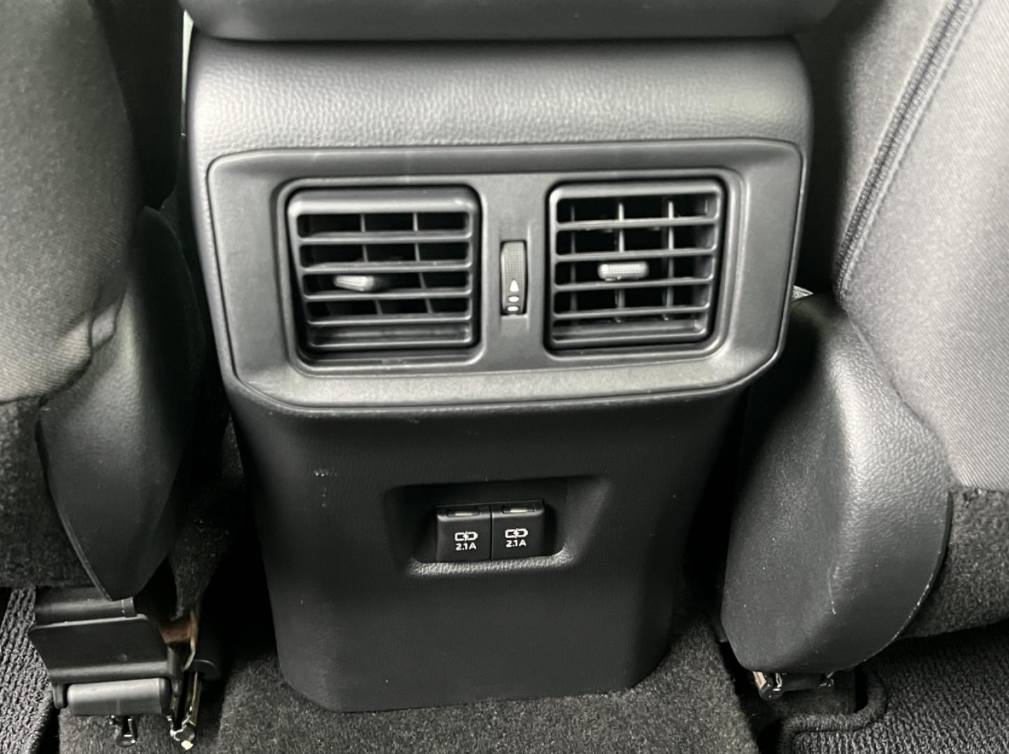 2020 BLACK /Gray Cloth TOYOTA RAV4 XLE (2T3P1RFV8LC) with an 2.5L 4 Cyl. engine, Automatic transmission, located at 2990 Old Orchard Rd., Jackson, MO, 63755, 37.354214, -89.612106 - 2020 Toyota RAV4 XLE 1-Owner 135xxx miles All Wheel Drive 2.5L 4 Cyl. Automatic Backup Camera Power Driver Seat Bluetooth Cruise Power Windows/Locks/Mirrors We have financing available and we accept trades! Fill out a credit application on our website or come by today! If you have any qu - Photo#31