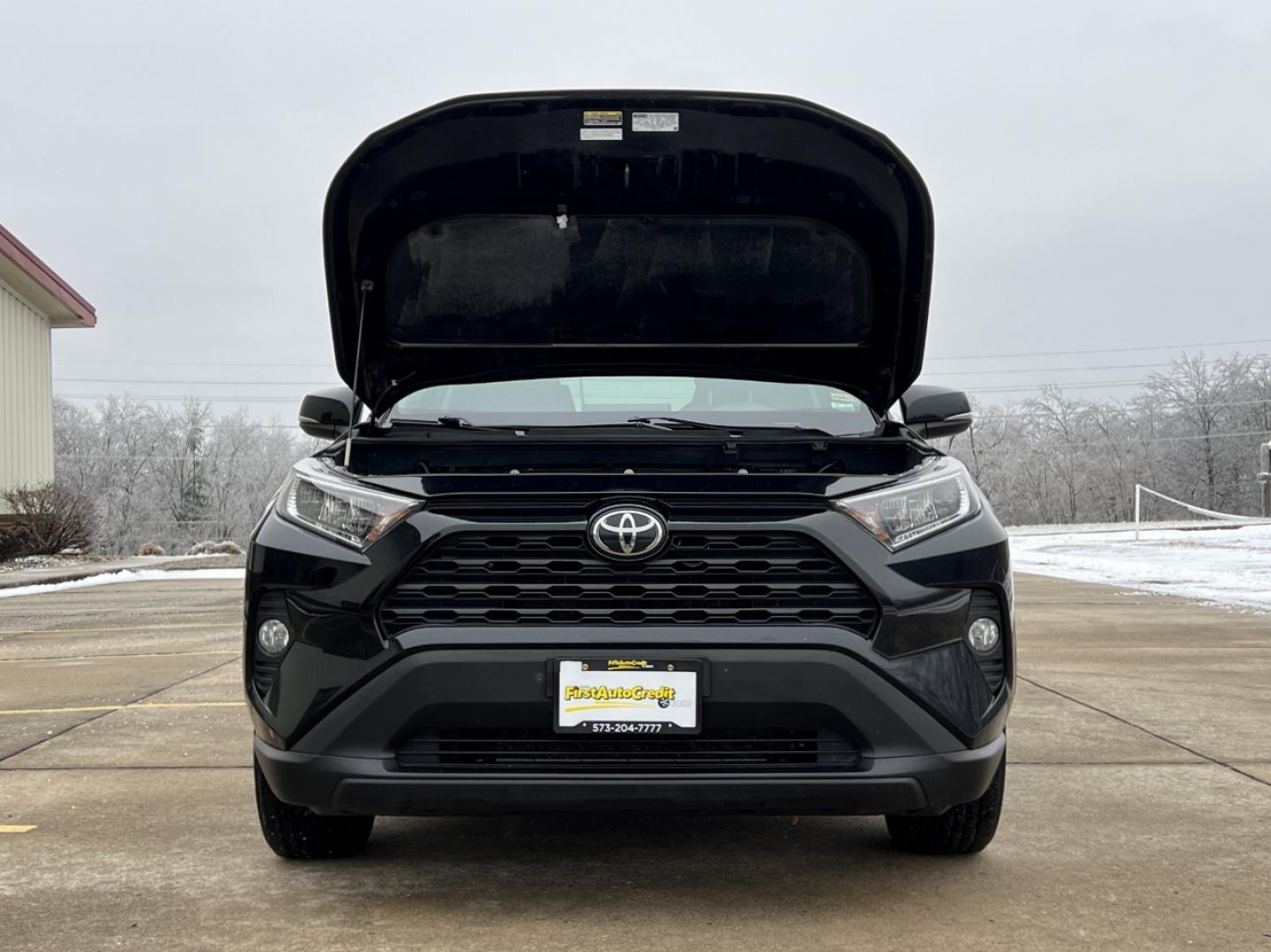 2020 BLACK /Gray Cloth TOYOTA RAV4 XLE (2T3P1RFV8LC) with an 2.5L 4 Cyl. engine, Automatic transmission, located at 2990 Old Orchard Rd., Jackson, MO, 63755, 37.354214, -89.612106 - 2020 Toyota RAV4 XLE 1-Owner 135xxx miles All Wheel Drive 2.5L 4 Cyl. Automatic Backup Camera Power Driver Seat Bluetooth Cruise Power Windows/Locks/Mirrors We have financing available and we accept trades! Fill out a credit application on our website or come by today! If you have any qu - Photo#32