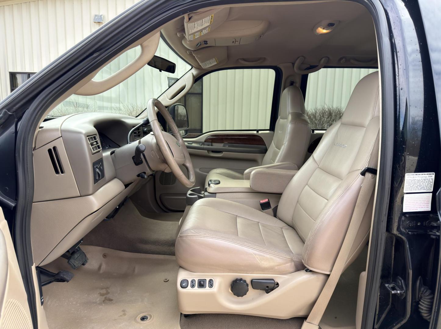 2004 BLACK /Tan Ford F-350 SD Lariat Crew Cab 4WD (1FTWW33P74E) with an 6.0L V8 TURBO DIESEL engine, Automatic transmission, located at 2990 Old Orchard Rd., Jackson, MO, 63755, 37.354214, -89.612106 - 2004 Ford F-350 Super Duty Lariat 114xxx miles 4x4 6.0L V8 Turbo Diesel Automatic Leather Power/Heated Seats Cruise Power Windows/Locks/Mirrors We have financing available and we accept trades! Fill out a credit application on our website or come by today! If you have any questions, give u - Photo#12