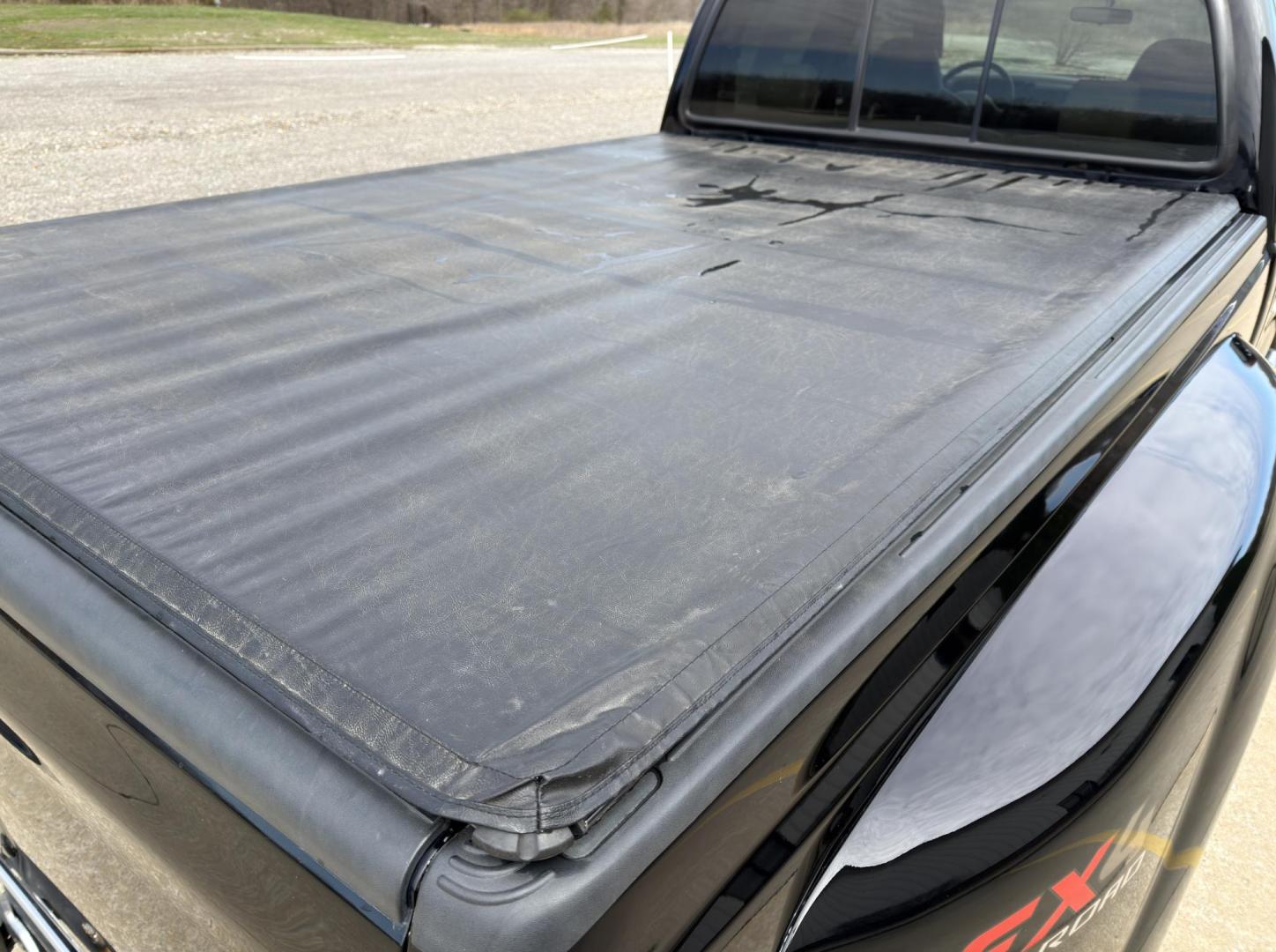 2004 BLACK /Tan Ford F-350 SD Lariat Crew Cab 4WD (1FTWW33P74E) with an 6.0L V8 TURBO DIESEL engine, Automatic transmission, located at 2990 Old Orchard Rd., Jackson, MO, 63755, 37.354214, -89.612106 - 2004 Ford F-350 Super Duty Lariat 114xxx miles 4x4 6.0L V8 Turbo Diesel Automatic Leather Power/Heated Seats Cruise Power Windows/Locks/Mirrors We have financing available and we accept trades! Fill out a credit application on our website or come by today! If you have any questions, give u - Photo#18