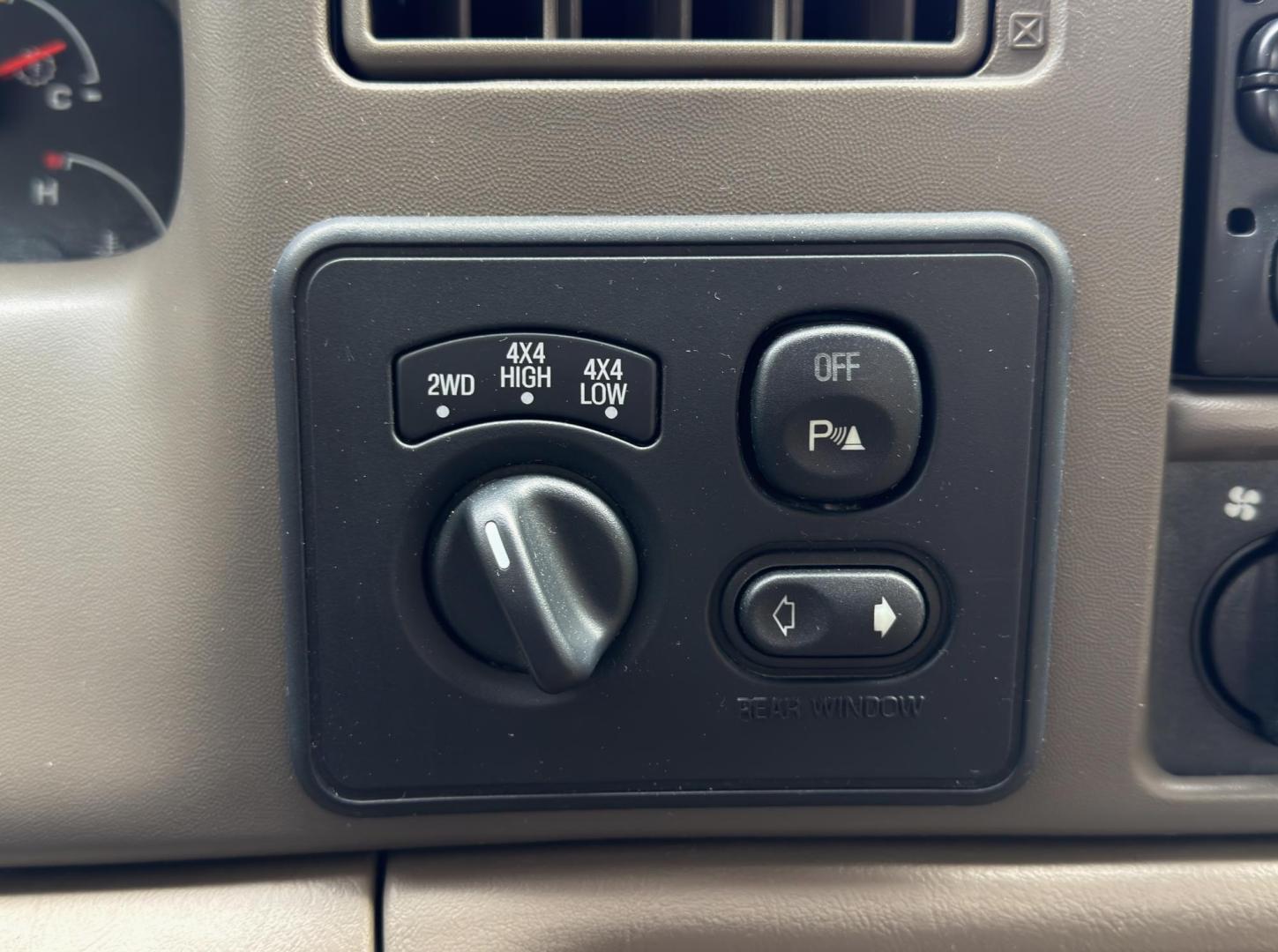 2004 BLACK /Tan Ford F-350 SD Lariat Crew Cab 4WD (1FTWW33P74E) with an 6.0L V8 TURBO DIESEL engine, Automatic transmission, located at 2990 Old Orchard Rd., Jackson, MO, 63755, 37.354214, -89.612106 - 2004 Ford F-350 Super Duty Lariat 114xxx miles 4x4 6.0L V8 Turbo Diesel Automatic Leather Power/Heated Seats Cruise Power Windows/Locks/Mirrors We have financing available and we accept trades! Fill out a credit application on our website or come by today! If you have any questions, give u - Photo#2