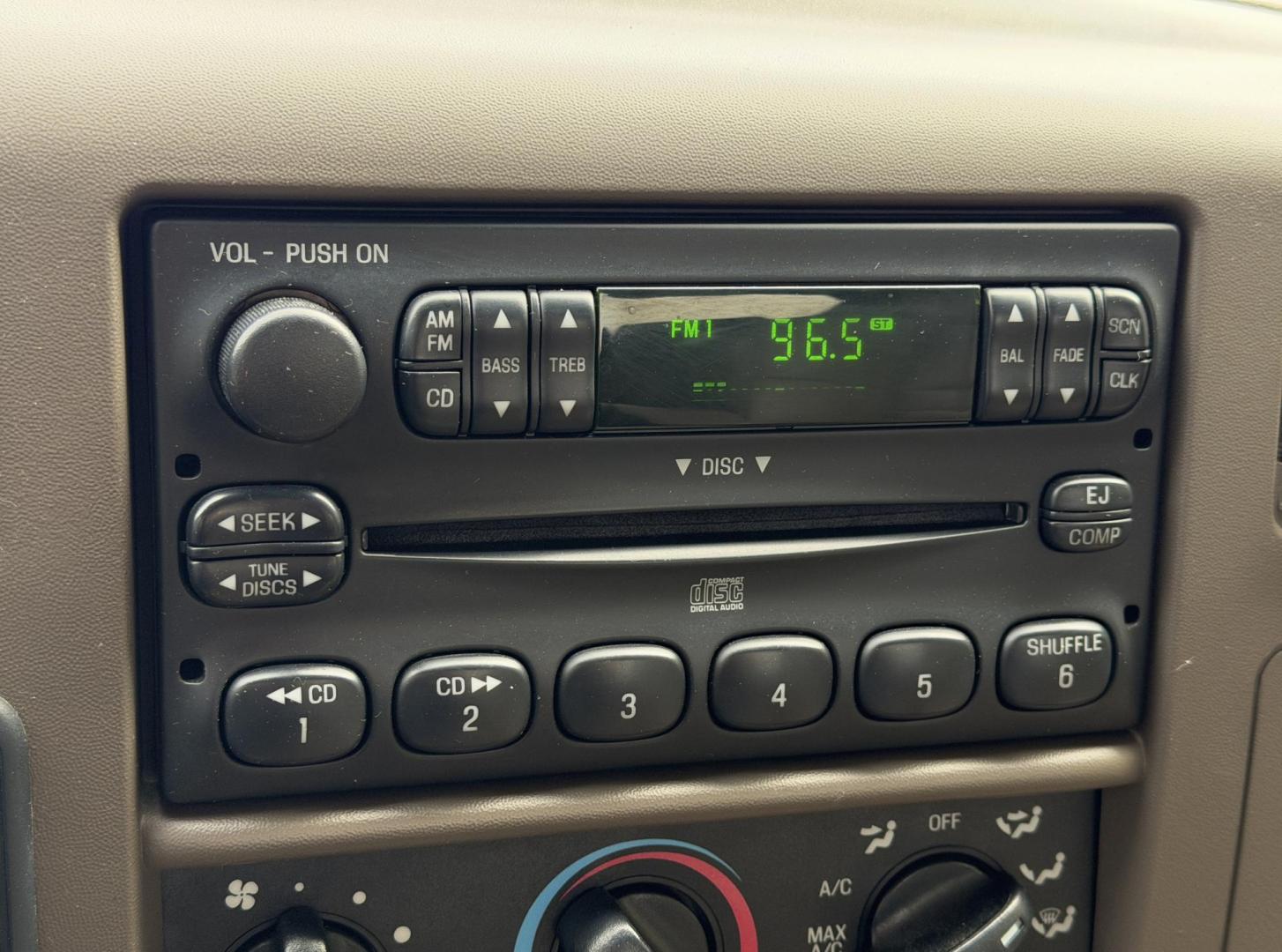 2004 BLACK /Tan Ford F-350 SD Lariat Crew Cab 4WD (1FTWW33P74E) with an 6.0L V8 TURBO DIESEL engine, Automatic transmission, located at 2990 Old Orchard Rd., Jackson, MO, 63755, 37.354214, -89.612106 - 2004 Ford F-350 Super Duty Lariat 114xxx miles 4x4 6.0L V8 Turbo Diesel Automatic Leather Power/Heated Seats Cruise Power Windows/Locks/Mirrors We have financing available and we accept trades! Fill out a credit application on our website or come by today! If you have any questions, give u - Photo#25