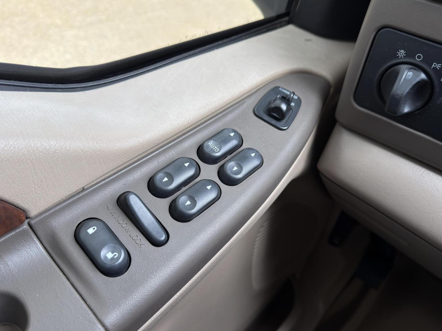 2004 BLACK /Tan Ford F-350 SD Lariat Crew Cab 4WD (1FTWW33P74E) with an 6.0L V8 TURBO DIESEL engine, Automatic transmission, located at 2990 Old Orchard Rd., Jackson, MO, 63755, 37.354214, -89.612106 - 2004 Ford F-350 Super Duty Lariat 114xxx miles 4x4 6.0L V8 Turbo Diesel Automatic Leather Power/Heated Seats Cruise Power Windows/Locks/Mirrors We have financing available and we accept trades! Fill out a credit application on our website or come by today! If you have any questions, give u - Photo#27