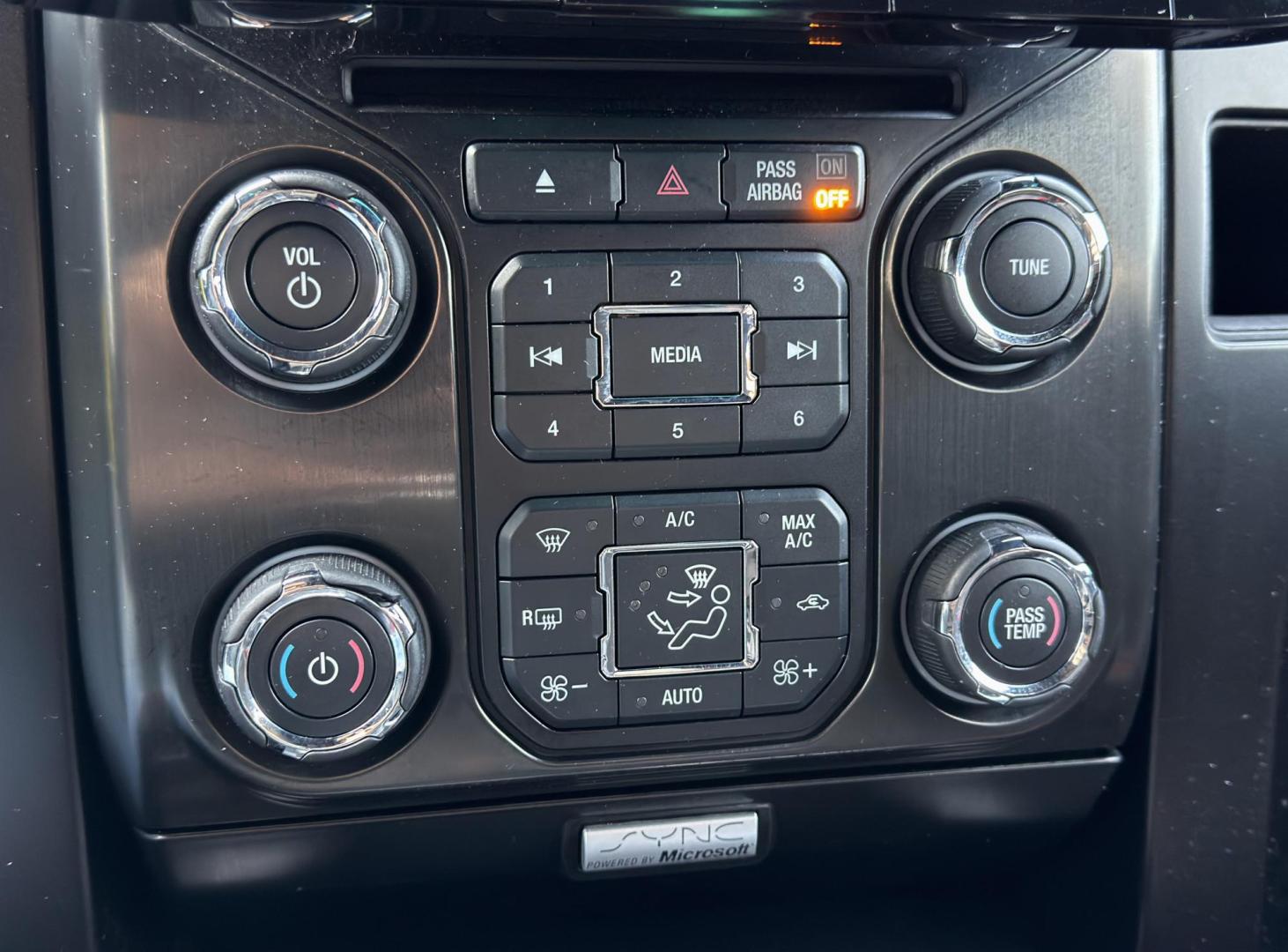 2014 BLACK /Black Ford F-150 FX4 SuperCrew 5.5-ft. Bed 4WD (1FTFW1ET3EF) with an 3.5L V6 TURBO engine, Automatic transmission, located at 2990 Old Orchard Rd., Jackson, MO, 63755, 37.354214, -89.612106 - 2014 Ford F-150 FX4 134xxx miles 4x4 3.5L V6 Automatic Backup Camera Power Seats Sunroof Bluetooth Remote Start Cruise Power Windows/Locks/Mirrors We have financing available and we accept trades! Fill out a credit application on our website or come by today! If you have any questions, - Photo#28