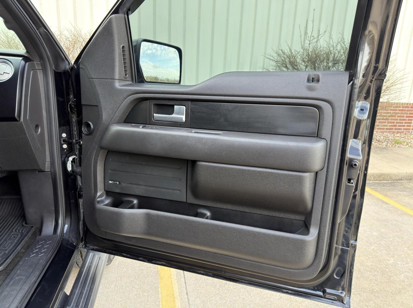 2014 BLACK /Black Ford F-150 FX4 SuperCrew 5.5-ft. Bed 4WD (1FTFW1ET3EF) with an 3.5L V6 TURBO engine, Automatic transmission, located at 2990 Old Orchard Rd., Jackson, MO, 63755, 37.354214, -89.612106 - 2014 Ford F-150 FX4 134xxx miles 4x4 3.5L V6 Automatic Backup Camera Power Seats Sunroof Bluetooth Remote Start Cruise Power Windows/Locks/Mirrors We have financing available and we accept trades! Fill out a credit application on our website or come by today! If you have any questions, - Photo#17