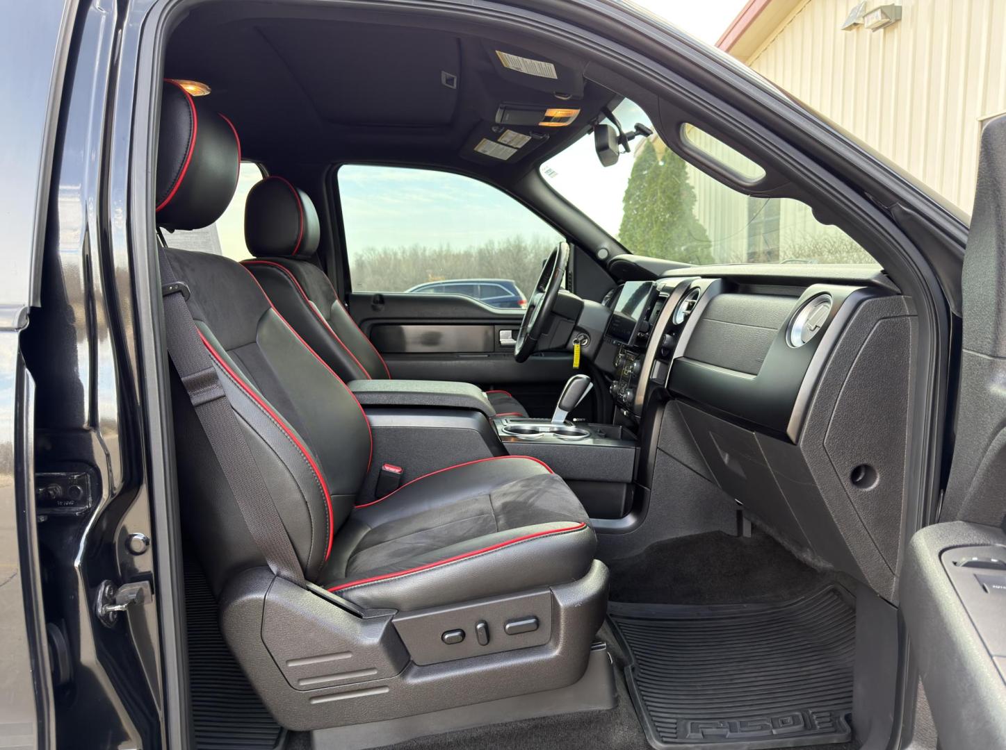 2014 BLACK /Black Ford F-150 FX4 SuperCrew 5.5-ft. Bed 4WD (1FTFW1ET3EF) with an 3.5L V6 TURBO engine, Automatic transmission, located at 2990 Old Orchard Rd., Jackson, MO, 63755, 37.354214, -89.612106 - 2014 Ford F-150 FX4 134xxx miles 4x4 3.5L V6 Automatic Backup Camera Power Seats Sunroof Bluetooth Remote Start Cruise Power Windows/Locks/Mirrors We have financing available and we accept trades! Fill out a credit application on our website or come by today! If you have any questions, - Photo#18