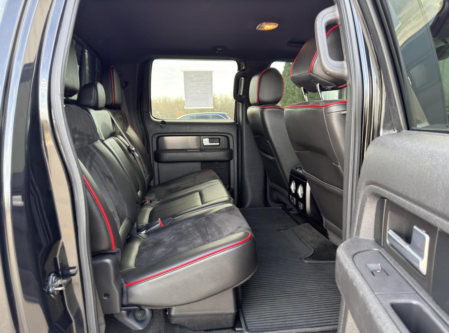 2014 BLACK /Black Ford F-150 FX4 SuperCrew 5.5-ft. Bed 4WD (1FTFW1ET3EF) with an 3.5L V6 TURBO engine, Automatic transmission, located at 2990 Old Orchard Rd., Jackson, MO, 63755, 37.354214, -89.612106 - 2014 Ford F-150 FX4 134xxx miles 4x4 3.5L V6 Automatic Backup Camera Power Seats Sunroof Bluetooth Remote Start Cruise Power Windows/Locks/Mirrors We have financing available and we accept trades! Fill out a credit application on our website or come by today! If you have any questions, - Photo#20