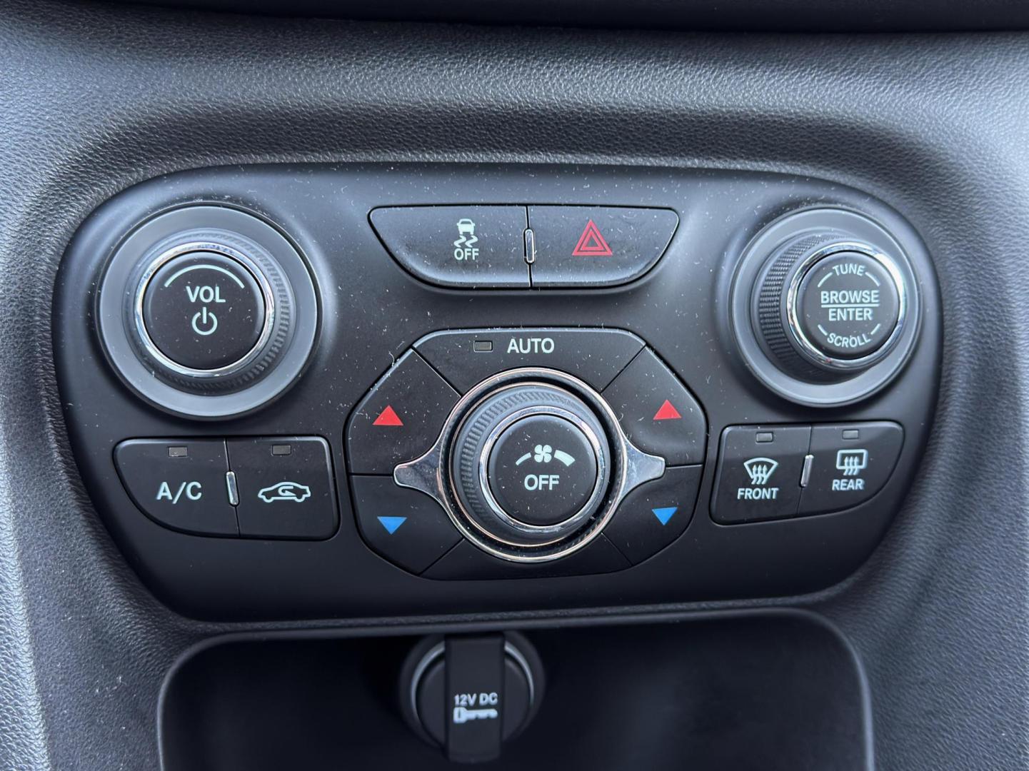 2014 BLACK /Black Dodge Dart GT (1C3CDFEBXED) with an 2.4L 4 Cyl. engine, Automatic transmission, located at 2990 Old Orchard Rd., Jackson, MO, 63755, 37.354214, -89.612106 - 2014 Dodge Dart GT 1-Owner 41xxx miles Front Wheel Drive 2.4L 4 Cyl. Automatic Leather Backup Camera Power Driver Seat Heated Seats Heated Steering Wheel Sunroof Bluetooth Remote Start Cruise Power Windows/Locks/Mirrors We have financing available and we accept trades! Fill out a cre - Photo#27