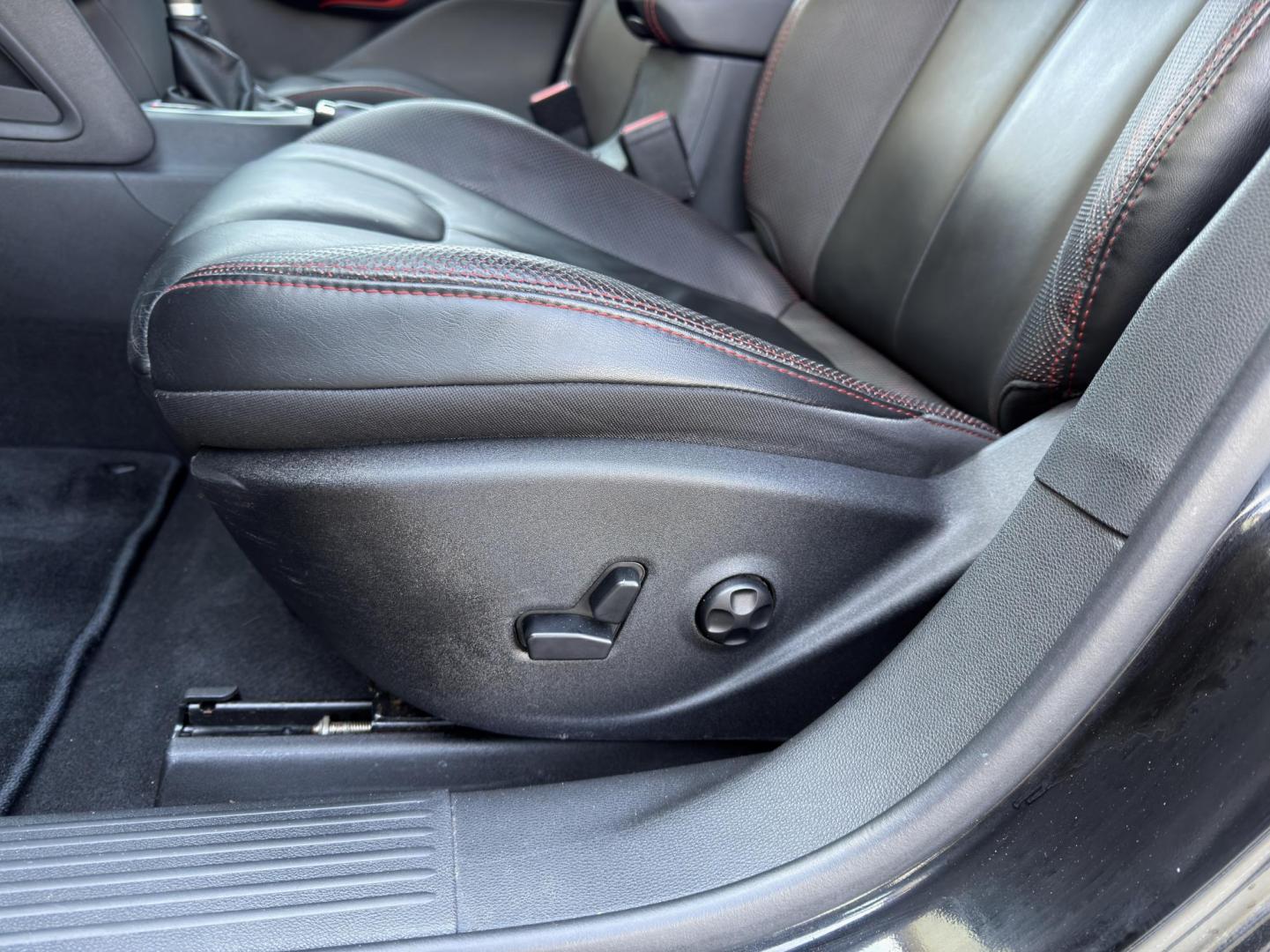 2014 BLACK /Black Dodge Dart GT (1C3CDFEBXED) with an 2.4L 4 Cyl. engine, Automatic transmission, located at 2990 Old Orchard Rd., Jackson, MO, 63755, 37.354214, -89.612106 - 2014 Dodge Dart GT 1-Owner 41xxx miles Front Wheel Drive 2.4L 4 Cyl. Automatic Leather Backup Camera Power Driver Seat Heated Seats Heated Steering Wheel Sunroof Bluetooth Remote Start Cruise Power Windows/Locks/Mirrors We have financing available and we accept trades! Fill out a cre - Photo#5