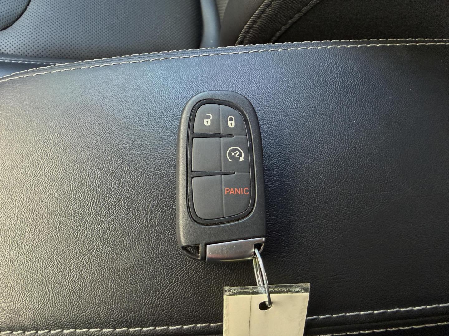 2022 BLACK /Black Jeep Cherokee Latitude Lux 4WD (1C4PJMMX2ND) with an 3.2L V6 engine, Automatic transmission, located at 2990 Old Orchard Rd., Jackson, MO, 63755, 37.354214, -89.612106 - 2022 Jeep Cherokee Latitude LUX 1-Owner 34xxx miles 4 Wheel Drive 3.2L V6 Automatic Leather Backup Camera Power/Heated Seats Heated Steering Wheel Bluetooth Remote Start Cruise Power Windows/Locks/Mirrors We have financing available and we accept trades! Fill out a credit application o - Photo#5