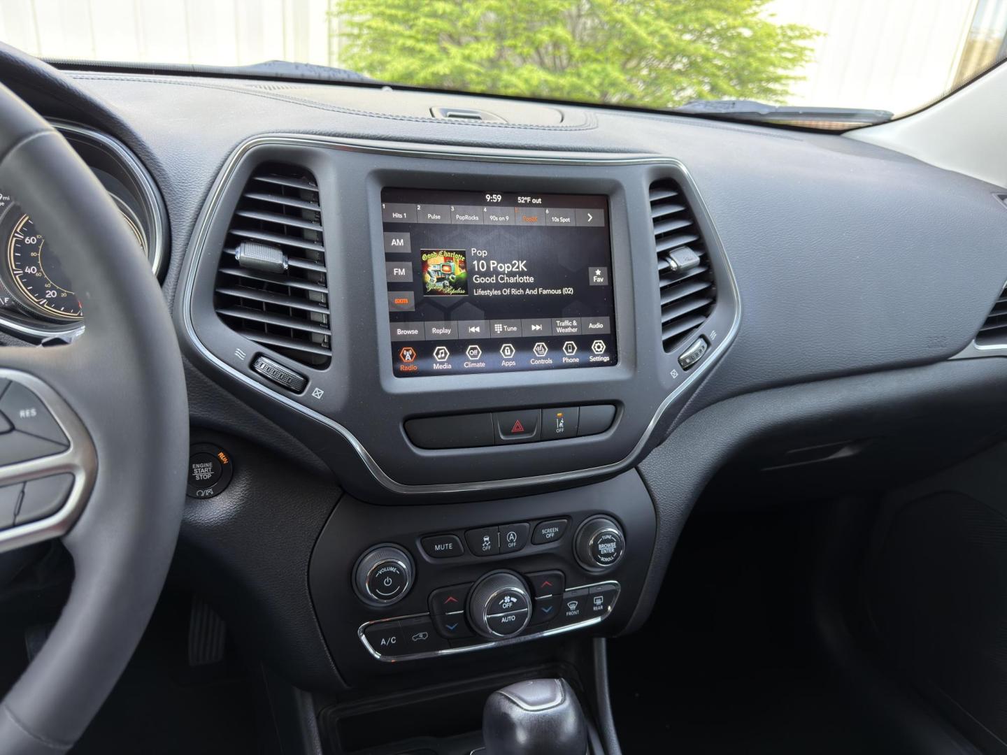 2022 BLACK /Black Jeep Cherokee Latitude Lux 4WD (1C4PJMMX2ND) with an 3.2L V6 engine, Automatic transmission, located at 2990 Old Orchard Rd., Jackson, MO, 63755, 37.354214, -89.612106 - 2022 Jeep Cherokee Latitude LUX 1-Owner 34xxx miles 4 Wheel Drive 3.2L V6 Automatic Leather Backup Camera Power/Heated Seats Heated Steering Wheel Bluetooth Remote Start Cruise Power Windows/Locks/Mirrors We have financing available and we accept trades! Fill out a credit application o - Photo#28