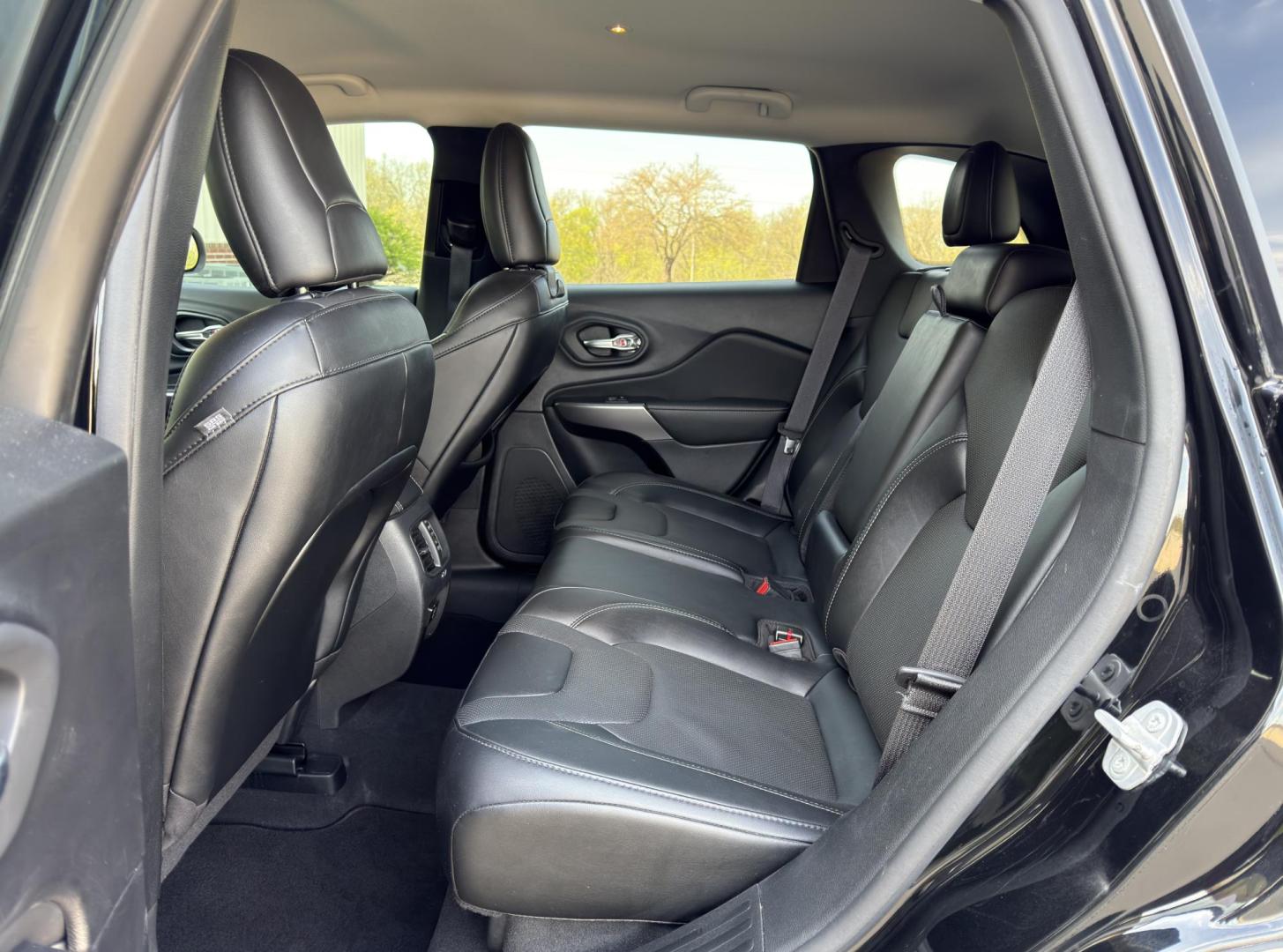 2022 BLACK /Black Jeep Cherokee Latitude Lux 4WD (1C4PJMMX2ND) with an 3.2L V6 engine, Automatic transmission, located at 2990 Old Orchard Rd., Jackson, MO, 63755, 37.354214, -89.612106 - 2022 Jeep Cherokee Latitude LUX 1-Owner 34xxx miles 4 Wheel Drive 3.2L V6 Automatic Leather Backup Camera Power/Heated Seats Heated Steering Wheel Bluetooth Remote Start Cruise Power Windows/Locks/Mirrors We have financing available and we accept trades! Fill out a credit application o - Photo#17