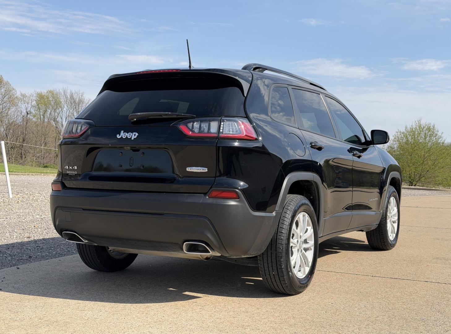2022 BLACK /Black Jeep Cherokee Latitude Lux 4WD (1C4PJMMX2ND) with an 3.2L V6 engine, Automatic transmission, located at 2990 Old Orchard Rd., Jackson, MO, 63755, 37.354214, -89.612106 - 2022 Jeep Cherokee Latitude LUX 1-Owner 34xxx miles 4 Wheel Drive 3.2L V6 Automatic Leather Backup Camera Power/Heated Seats Heated Steering Wheel Bluetooth Remote Start Cruise Power Windows/Locks/Mirrors We have financing available and we accept trades! Fill out a credit application o - Photo#9