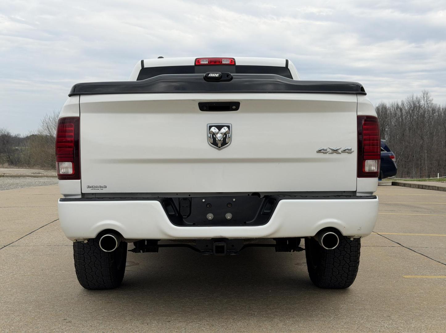 2017 WHITE /Black RAM 1500 Sport Crew Cab LWB 4WD (1C6RR7UT2HS) with an 5.7L V8 HEMI engine, Automatic transmission, located at 2990 Old Orchard Rd., Jackson, MO, 63755, 37.354214, -89.612106 - 2017 Ram 1500 Sport 142xxx miles 4x4 5.7L V8 HEMI Automatic Leather Navigation Power/Heated/Cooled Seats Heated Steering Wheel Backup Camera Sunroof Bluetooth Remote Start Cruise Power Windows/Locks/Mirrors We have financing available and we accept trades! Fill out a credit applicatio - Photo#14