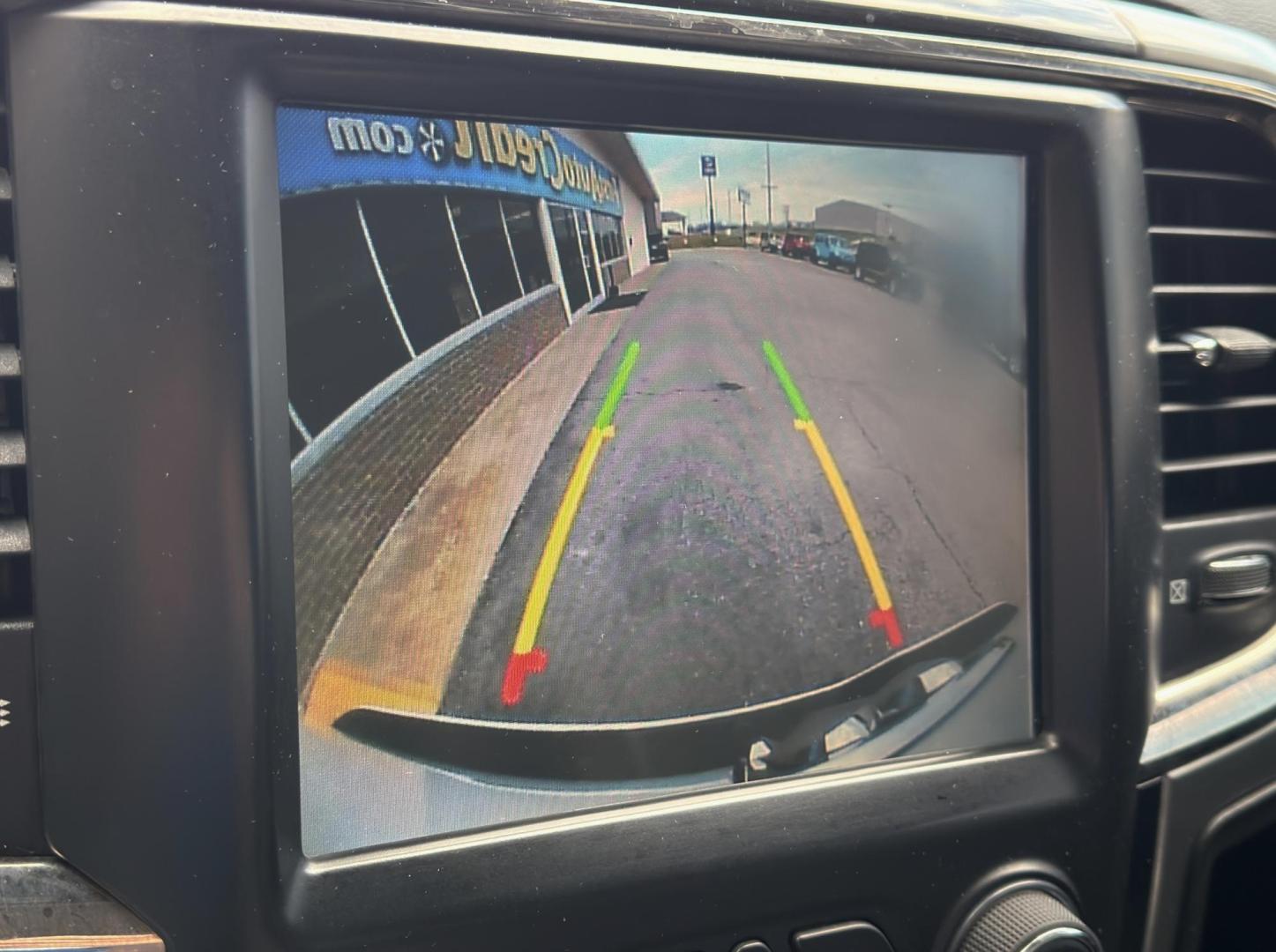 2017 WHITE /Black RAM 1500 Sport Crew Cab LWB 4WD (1C6RR7UT2HS) with an 5.7L V8 HEMI engine, Automatic transmission, located at 2990 Old Orchard Rd., Jackson, MO, 63755, 37.354214, -89.612106 - 2017 Ram 1500 Sport 142xxx miles 4x4 5.7L V8 HEMI Automatic Leather Navigation Power/Heated/Cooled Seats Heated Steering Wheel Backup Camera Sunroof Bluetooth Remote Start Cruise Power Windows/Locks/Mirrors We have financing available and we accept trades! Fill out a credit applicatio - Photo#5