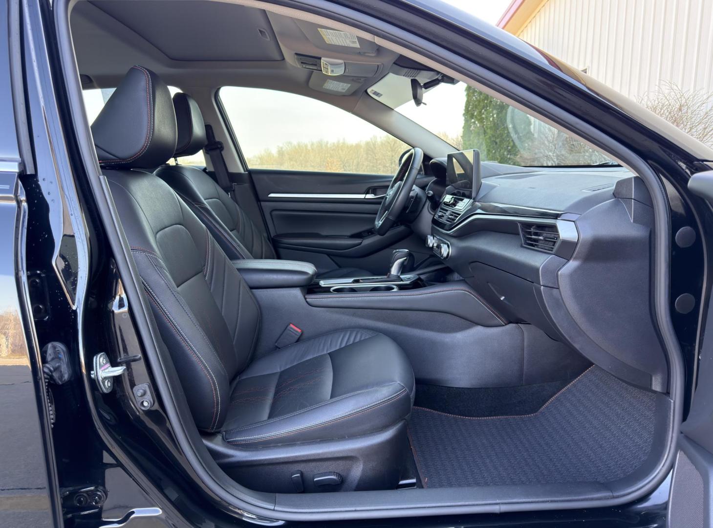 2024 BLACK /Black Nissan Altima 2.5 SR (1N4BL4CV1RN) with an 2.5L 4 Cyl. engine, CVT transmission, located at 2990 Old Orchard Rd., Jackson, MO, 63755, 37.354214, -89.612106 - 2024 Nissan Altima 2.5 SR 1-Owner 49xxx miles Front Wheel Drive 2.5L 4 Cyl. Automatic Leather Navigation Power/Heated Seats Backup Camera Sunroof Bluetooth Remote Start Cruise Power Windows/Locks/Mirrors We have financing available and we accept trades! Fill out a credit application o - Photo#18