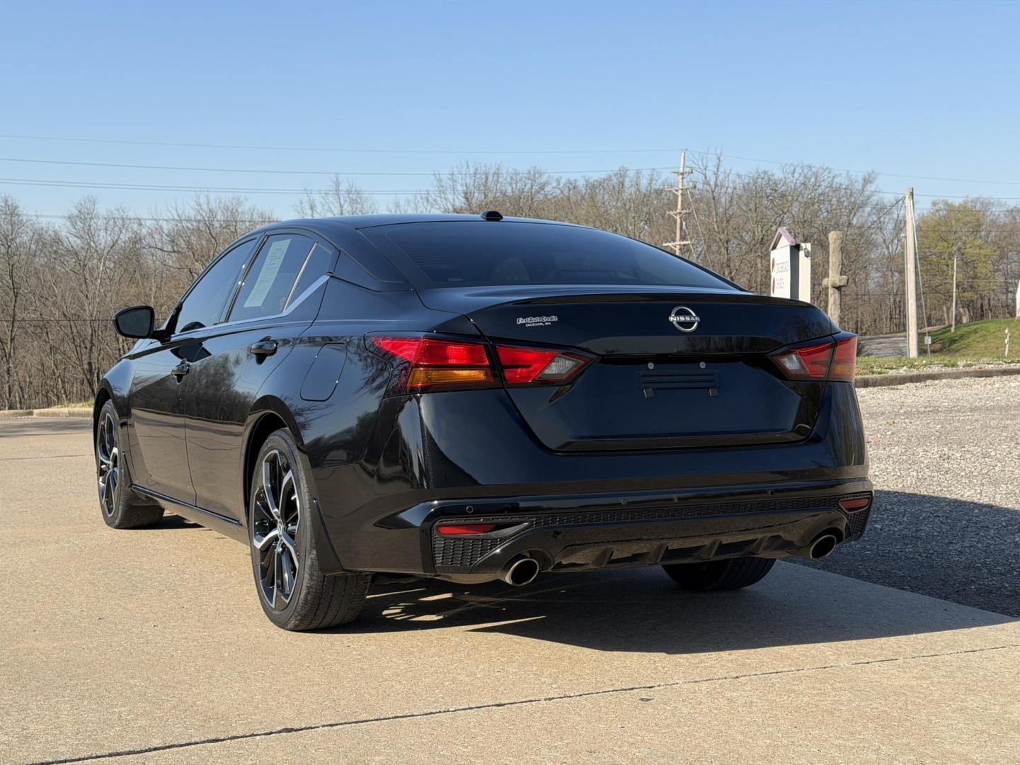 2024 BLACK /Black Nissan Altima 2.5 SR (1N4BL4CV1RN) with an 2.5L 4 Cyl. engine, CVT transmission, located at 2990 Old Orchard Rd., Jackson, MO, 63755, 37.354214, -89.612106 - 2024 Nissan Altima 2.5 SR 1-Owner 49xxx miles Front Wheel Drive 2.5L 4 Cyl. Automatic Leather Navigation Power/Heated Seats Backup Camera Sunroof Bluetooth Remote Start Cruise Power Windows/Locks/Mirrors We have financing available and we accept trades! Fill out a credit application o - Photo#12