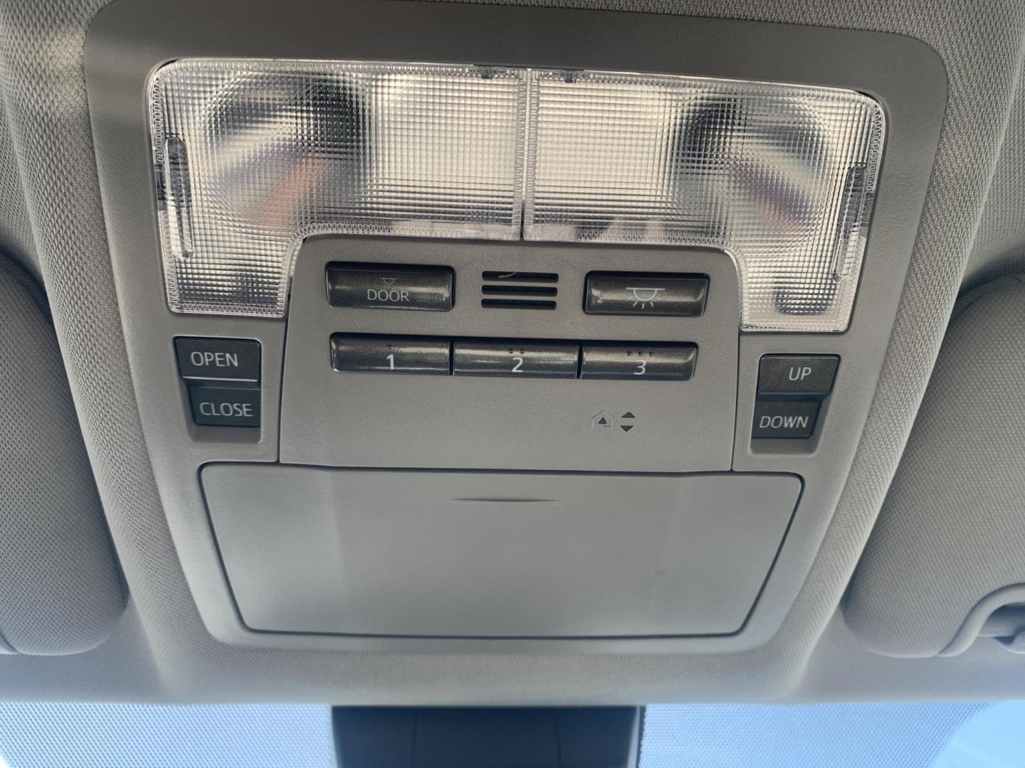 2018 GRAY /GRAY Toyota Highlander Limited AWD V6 (5TDDZRFH3JS) with an 3.5L V6 DOHC 24V engine, Automatic transmission, located at 506 S. Kingshighway, Cape Girardeau, MO, 63703, (573) 235-5000, 37.294991, -89.553635 - 2018 Toyota Highlander Limited AWD V6 96,xxx miles One Owner AWD Third Row Sunroof Bluetooth Power Seat Heated and Cooled Seats Cruise Control Power windows/locks/mirrors We have financing available and we accept trades! Fill out a credit application on our website or come by today! If - Photo#34