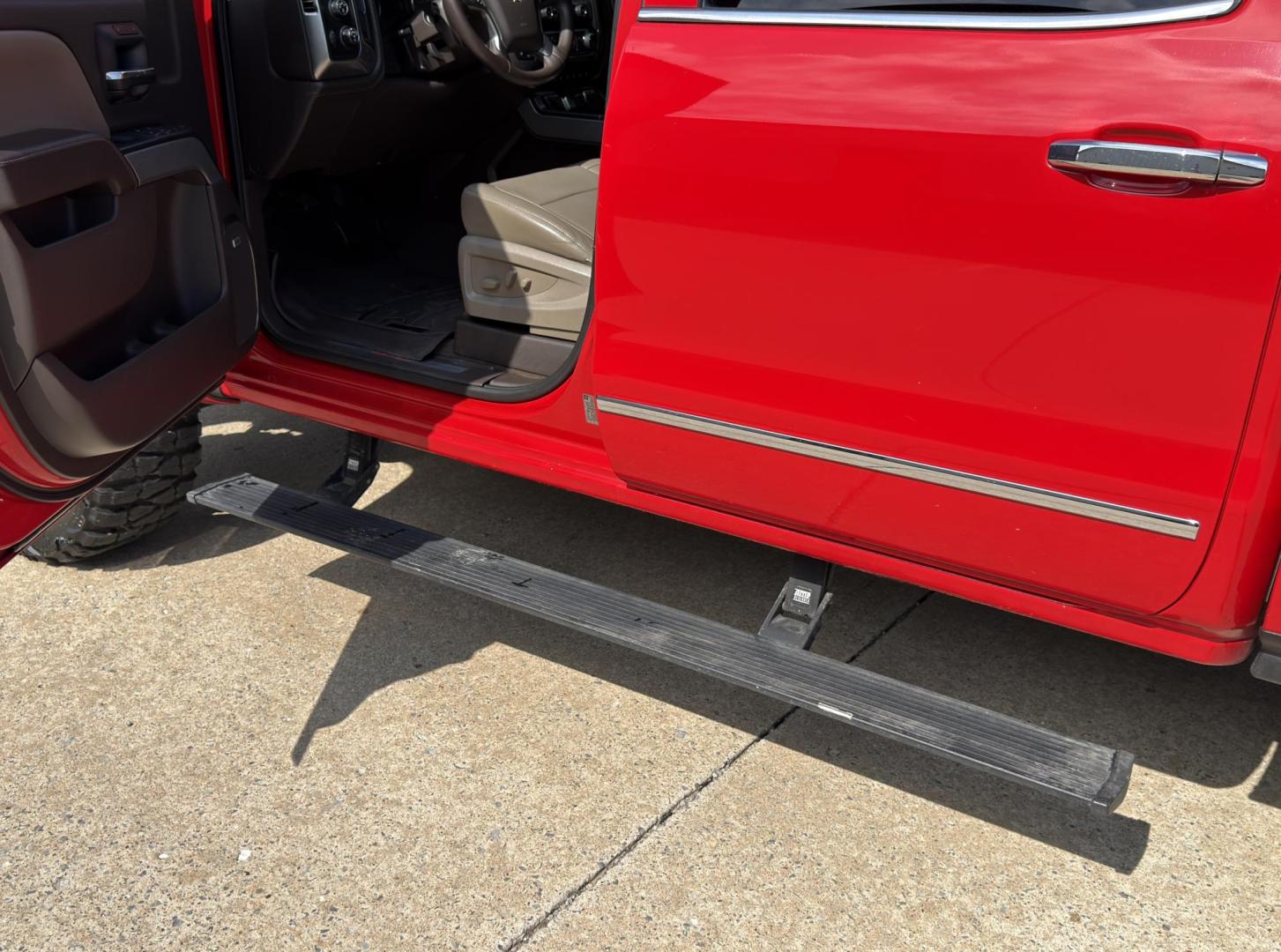 2016 RED /Tan Chevrolet Silverado 1500 LTZ Crew Cab 4WD (3GCUKSECXGG) with an 5.3L V8 engine, Automatic transmission, located at 2990 Old Orchard Rd., Jackson, MO, 63755, 37.354214, -89.612106 - 2016 Chevrolet Silverado 1500 LTZ 127xxx miles 4x4 5.3L V8 Automatic Leather Navigation Power/Heated/Cooled Seats Heated Steering Wheel Backup Camera Sunroof Bluetooth Remote Start Power Running Boards Cruise Power Windows/Locks/Mirrors We have financing available and we accept trade - Photo#8