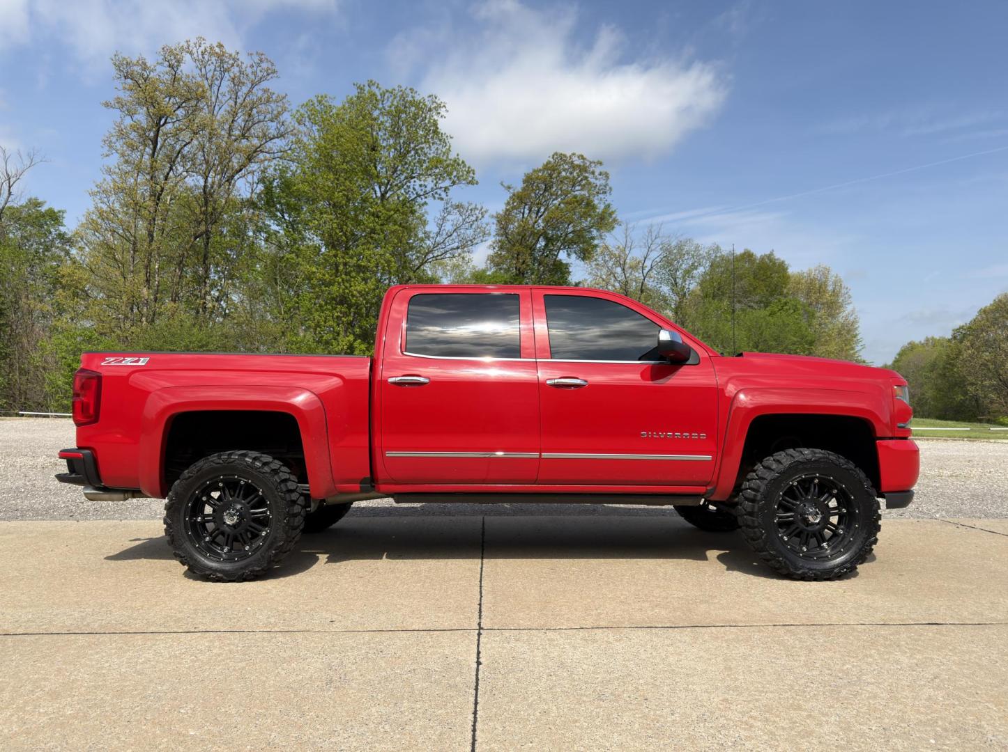 2016 RED /Tan Chevrolet Silverado 1500 LTZ Crew Cab 4WD (3GCUKSECXGG) with an 5.3L V8 engine, Automatic transmission, located at 2990 Old Orchard Rd., Jackson, MO, 63755, 37.354214, -89.612106 - 2016 Chevrolet Silverado 1500 LTZ 127xxx miles 4x4 5.3L V8 Automatic Leather Navigation Power/Heated/Cooled Seats Heated Steering Wheel Backup Camera Sunroof Bluetooth Remote Start Power Running Boards Cruise Power Windows/Locks/Mirrors We have financing available and we accept trade - Photo#12