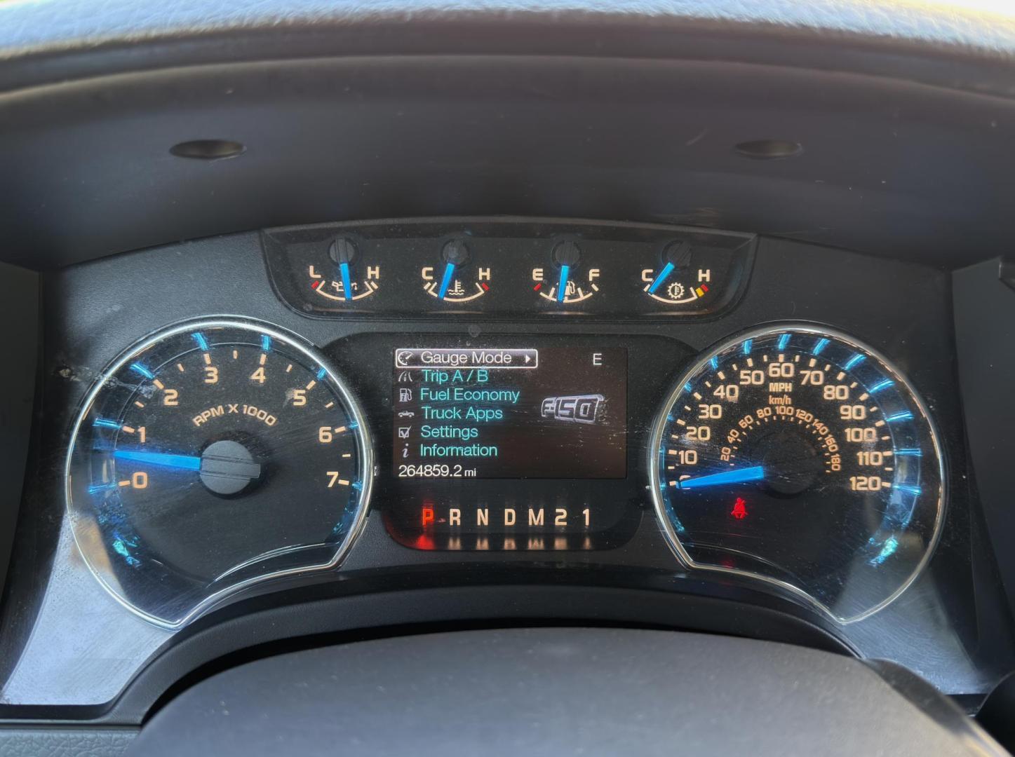 2014 SILVER /Gray Ford F-150 XLT SuperCrew 5.5-ft. Bed 4WD (1FTFW1EFXEK) with an 5.0L V8 engine, Automatic transmission, located at 2990 Old Orchard Rd., Jackson, MO, 63755, 37.354214, -89.612106 - 2014 Ford F-150 XLT 264xxx miles 4x4 5.0L V8 Automatic Backup Camera Power Driver Seat Bluetooth Cruise Power Windows/Locks/Mirrors We have financing available and we accept trades! Fill out a credit application on our website or come by today! If you have any questions, give us a call at - Photo#1