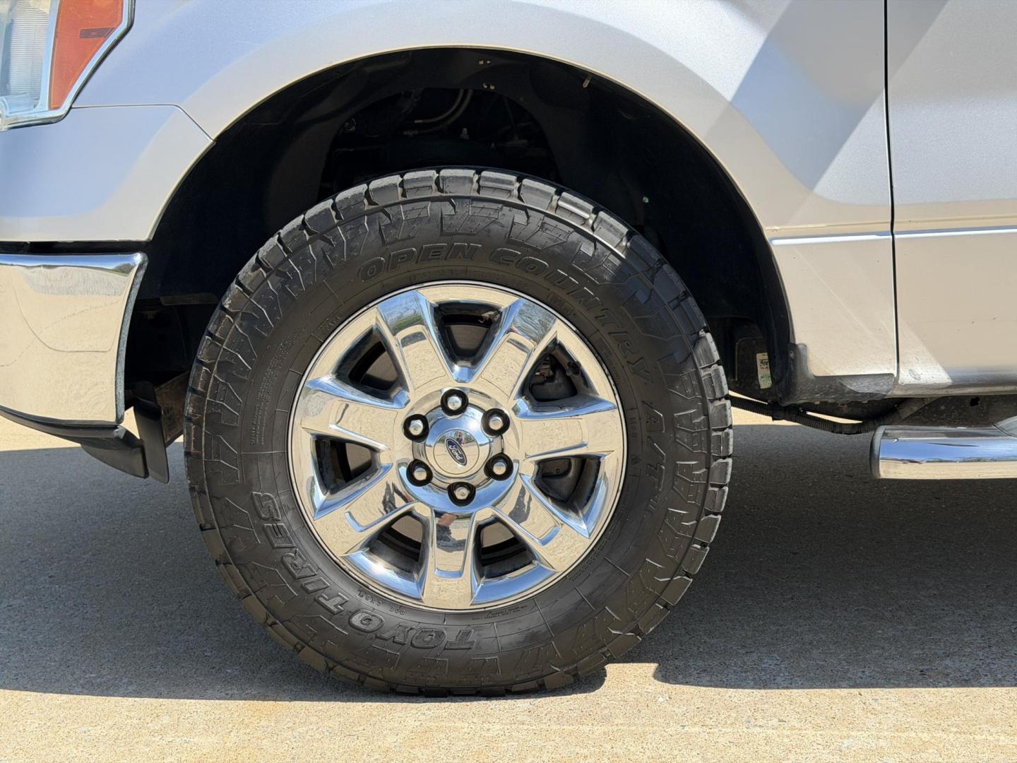 2014 SILVER /Gray Ford F-150 XLT SuperCrew 5.5-ft. Bed 4WD (1FTFW1EFXEK) with an 5.0L V8 engine, Automatic transmission, located at 2990 Old Orchard Rd., Jackson, MO, 63755, 37.354214, -89.612106 - 2014 Ford F-150 XLT 264xxx miles 4x4 5.0L V8 Automatic Backup Camera Power Driver Seat Bluetooth Cruise Power Windows/Locks/Mirrors We have financing available and we accept trades! Fill out a credit application on our website or come by today! If you have any questions, give us a call at - Photo#37