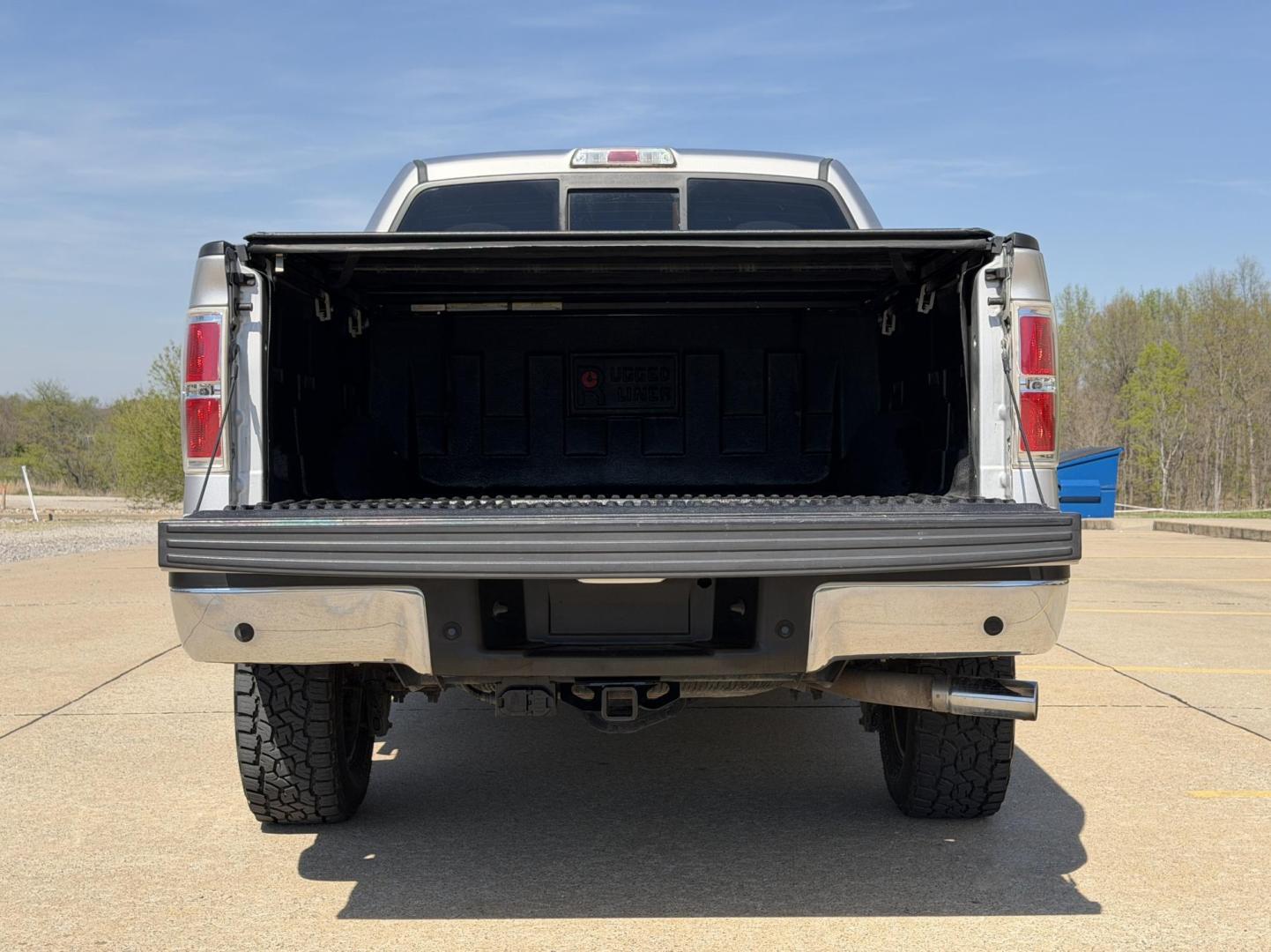 2014 SILVER /Gray Ford F-150 XLT SuperCrew 5.5-ft. Bed 4WD (1FTFW1EFXEK) with an 5.0L V8 engine, Automatic transmission, located at 2990 Old Orchard Rd., Jackson, MO, 63755, 37.354214, -89.612106 - 2014 Ford F-150 XLT 264xxx miles 4x4 5.0L V8 Automatic Backup Camera Power Driver Seat Bluetooth Cruise Power Windows/Locks/Mirrors We have financing available and we accept trades! Fill out a credit application on our website or come by today! If you have any questions, give us a call at - Photo#18