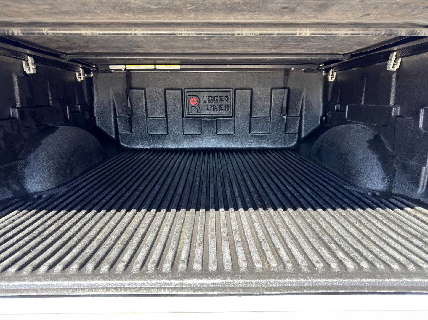 2014 SILVER /Gray Ford F-150 XLT SuperCrew 5.5-ft. Bed 4WD (1FTFW1EFXEK) with an 5.0L V8 engine, Automatic transmission, located at 2990 Old Orchard Rd., Jackson, MO, 63755, 37.354214, -89.612106 - 2014 Ford F-150 XLT 264xxx miles 4x4 5.0L V8 Automatic Backup Camera Power Driver Seat Bluetooth Cruise Power Windows/Locks/Mirrors We have financing available and we accept trades! Fill out a credit application on our website or come by today! If you have any questions, give us a call at - Photo#19
